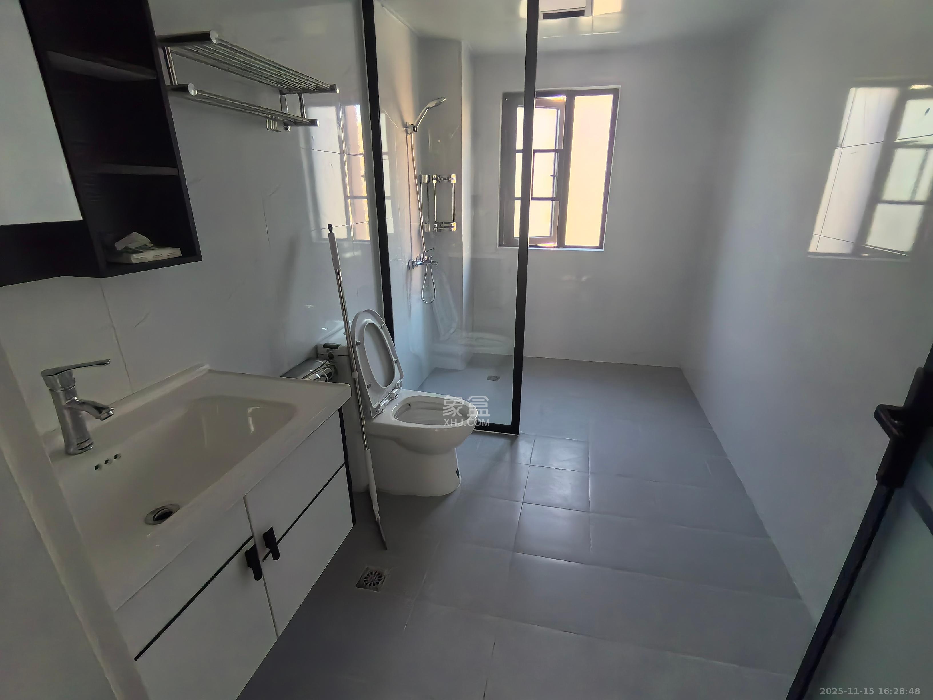 香缇雅苑（鑫远翡丽郡二期）  3室2厅1卫    3500.0元/月室内图