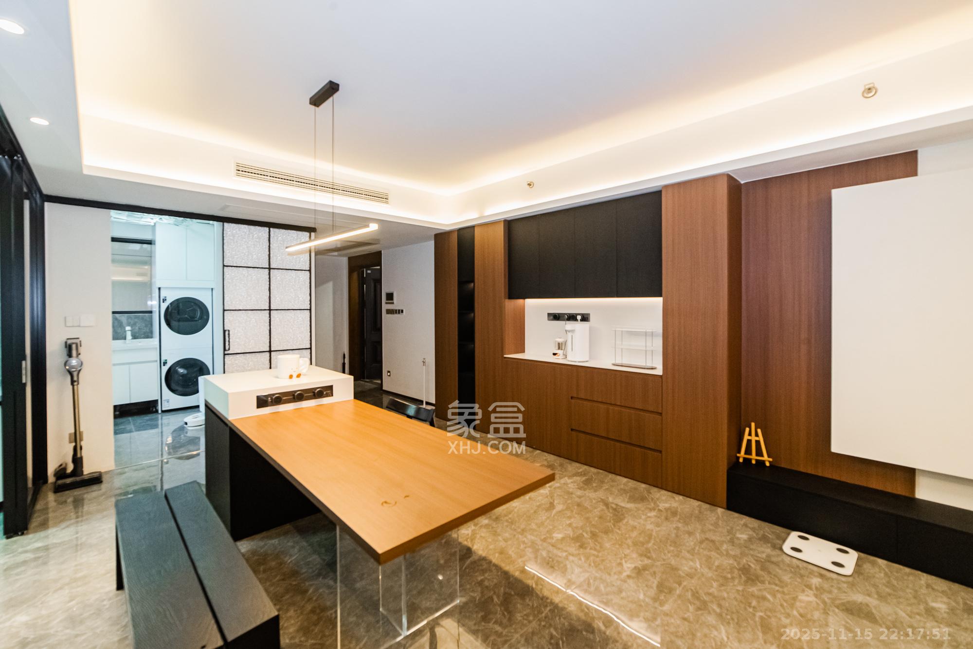 北辰瀚江府 4室2厅2卫 350.0万 北辰瀚江府 4室2厅2卫 350.0万客厅