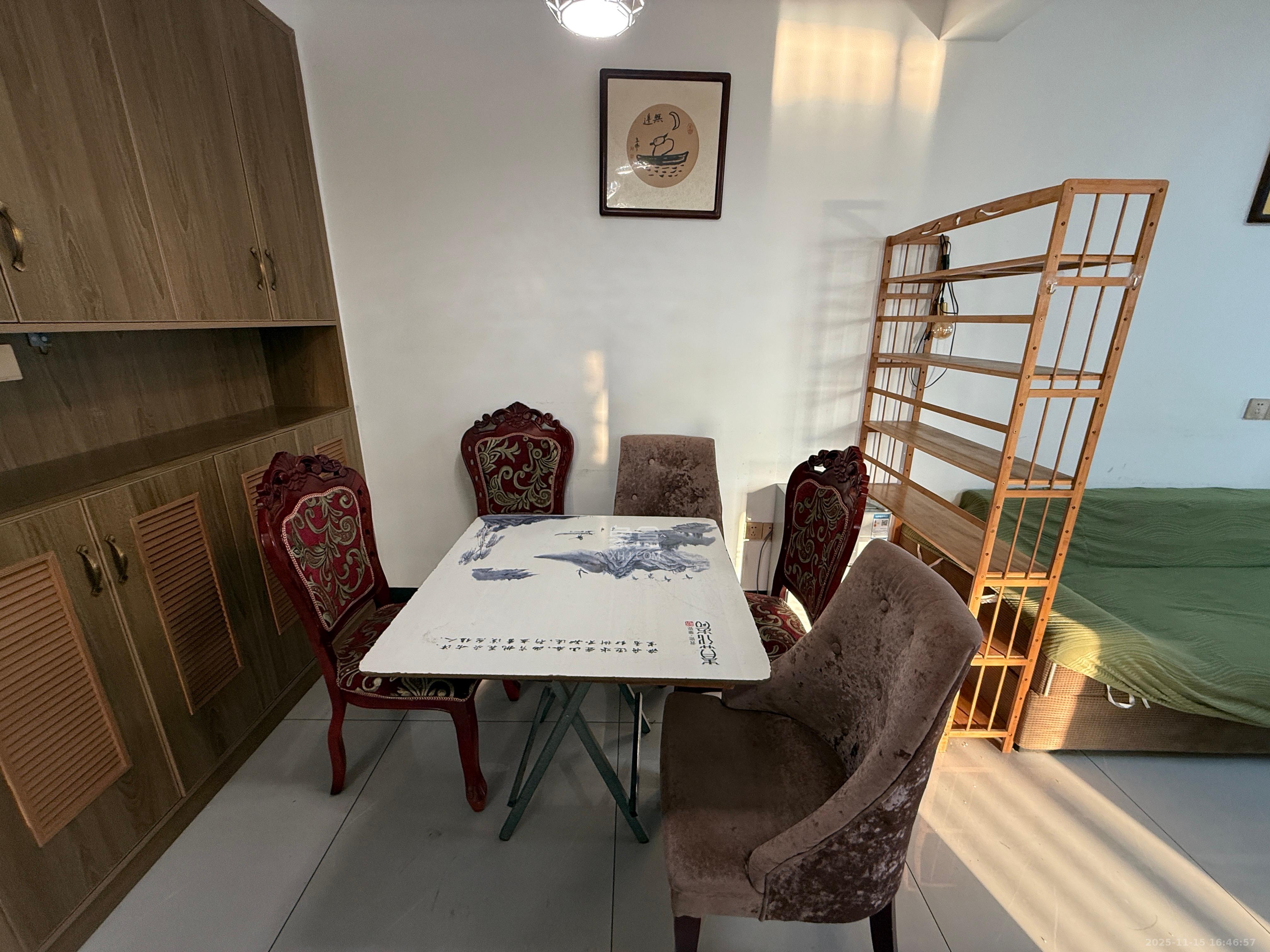 岳鞍阁小区  2室2厅1卫    1800.0元/月室内图