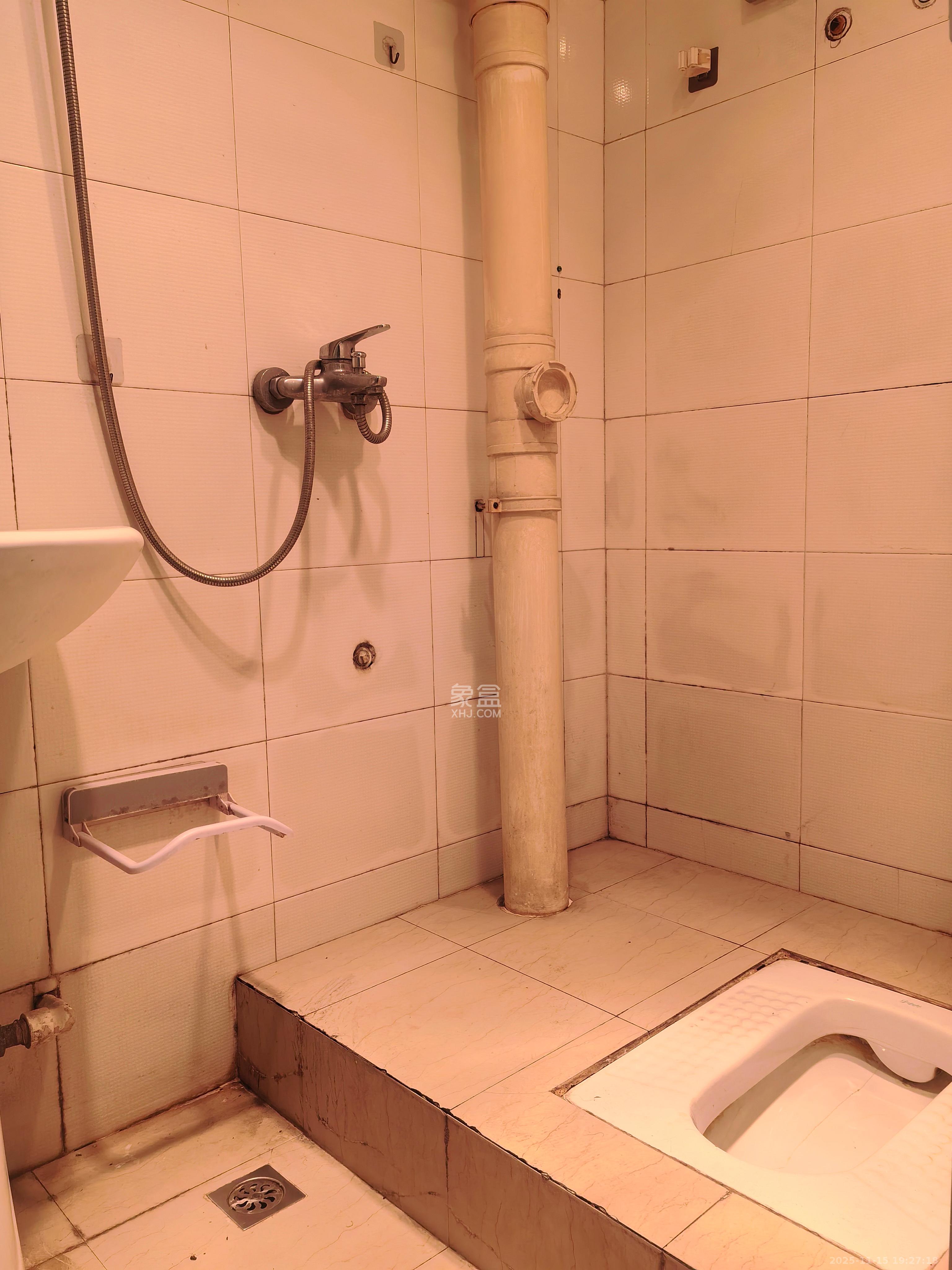 东方新世界  1室1厅1卫    1450.0元/月室内图