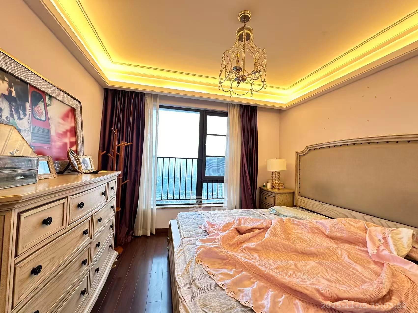 万科紫台  3室2厅2卫    4800.0元/月室内图