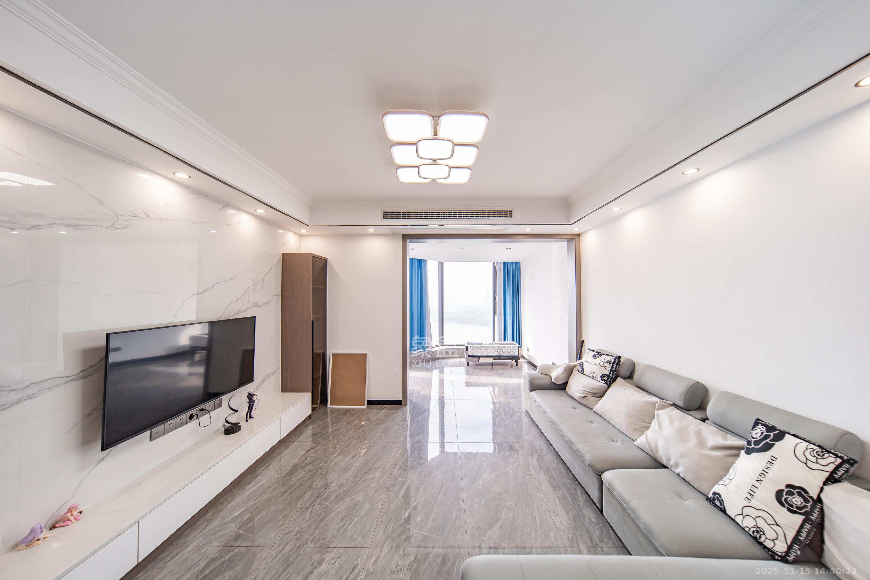 金色屋顶  5室2厅3卫    260.0万