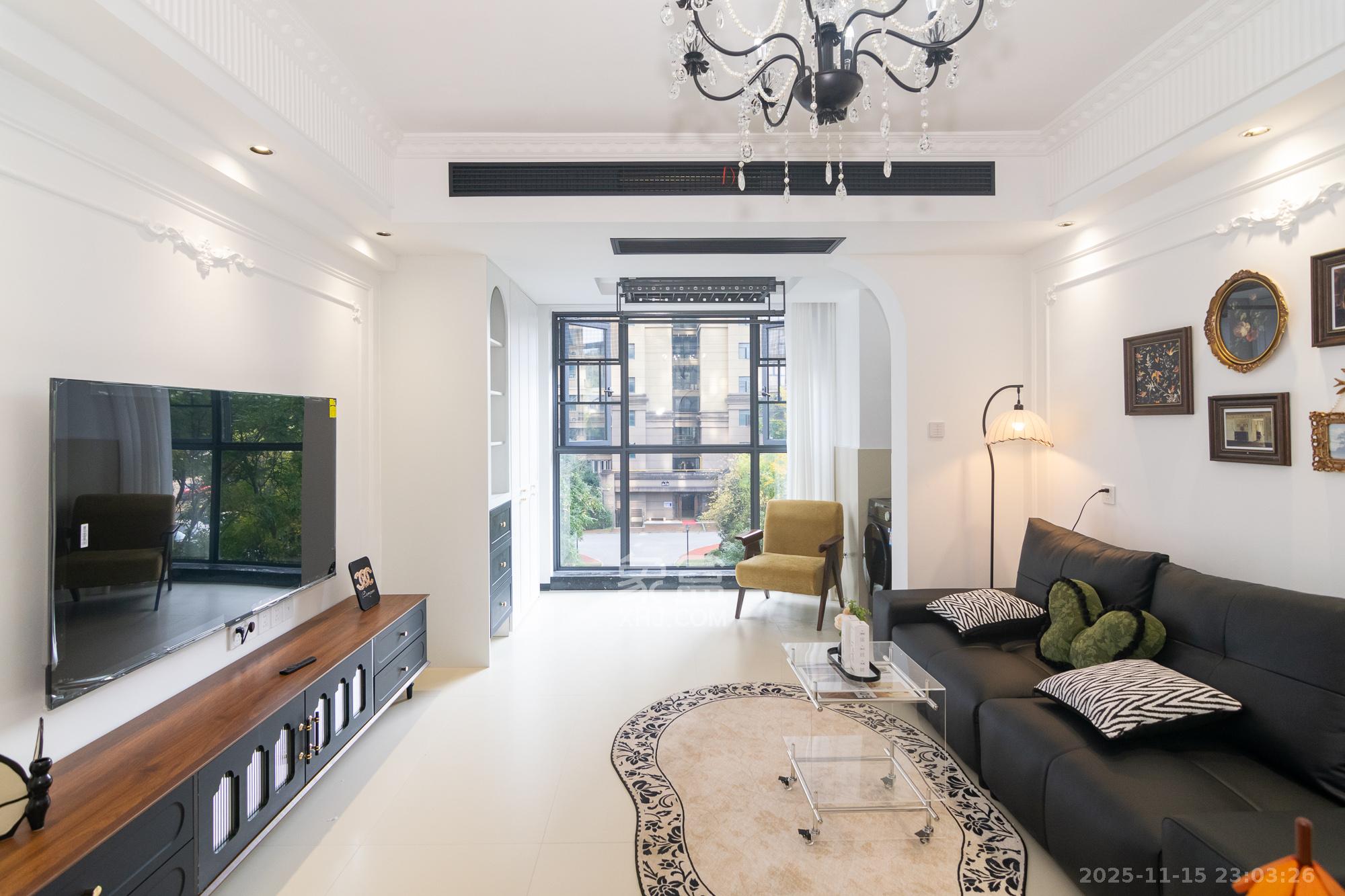 澳海月亮湾  3室2厅1卫    68.8万客厅