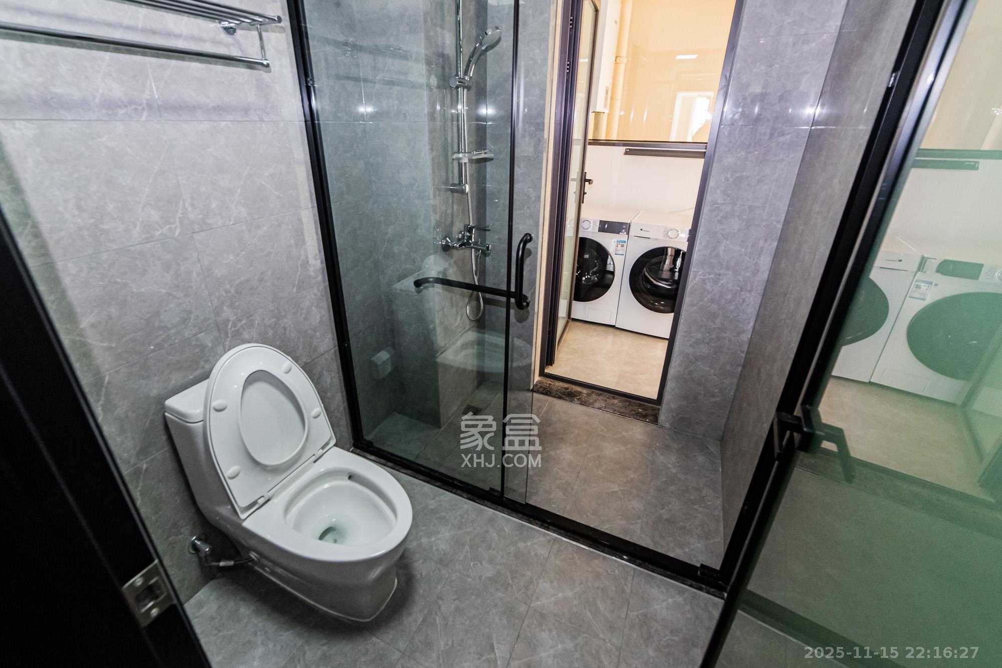 北辰瀚江府 3室2厅2卫 248.0万 北辰瀚江府 3室2厅2卫 248.0万卫生间