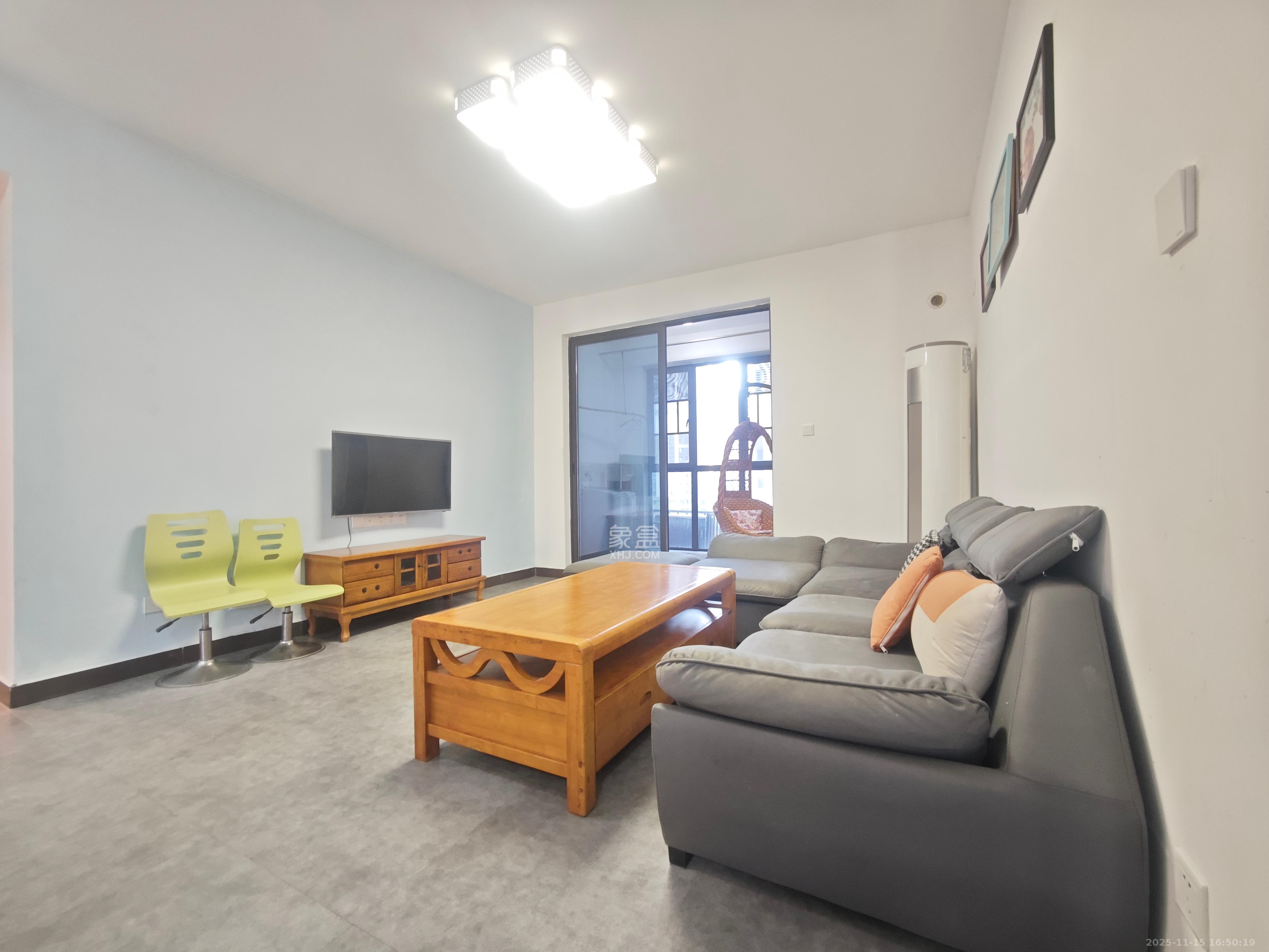 中国铁建梅溪青秀二期  4室2厅2卫    2800.0元/月