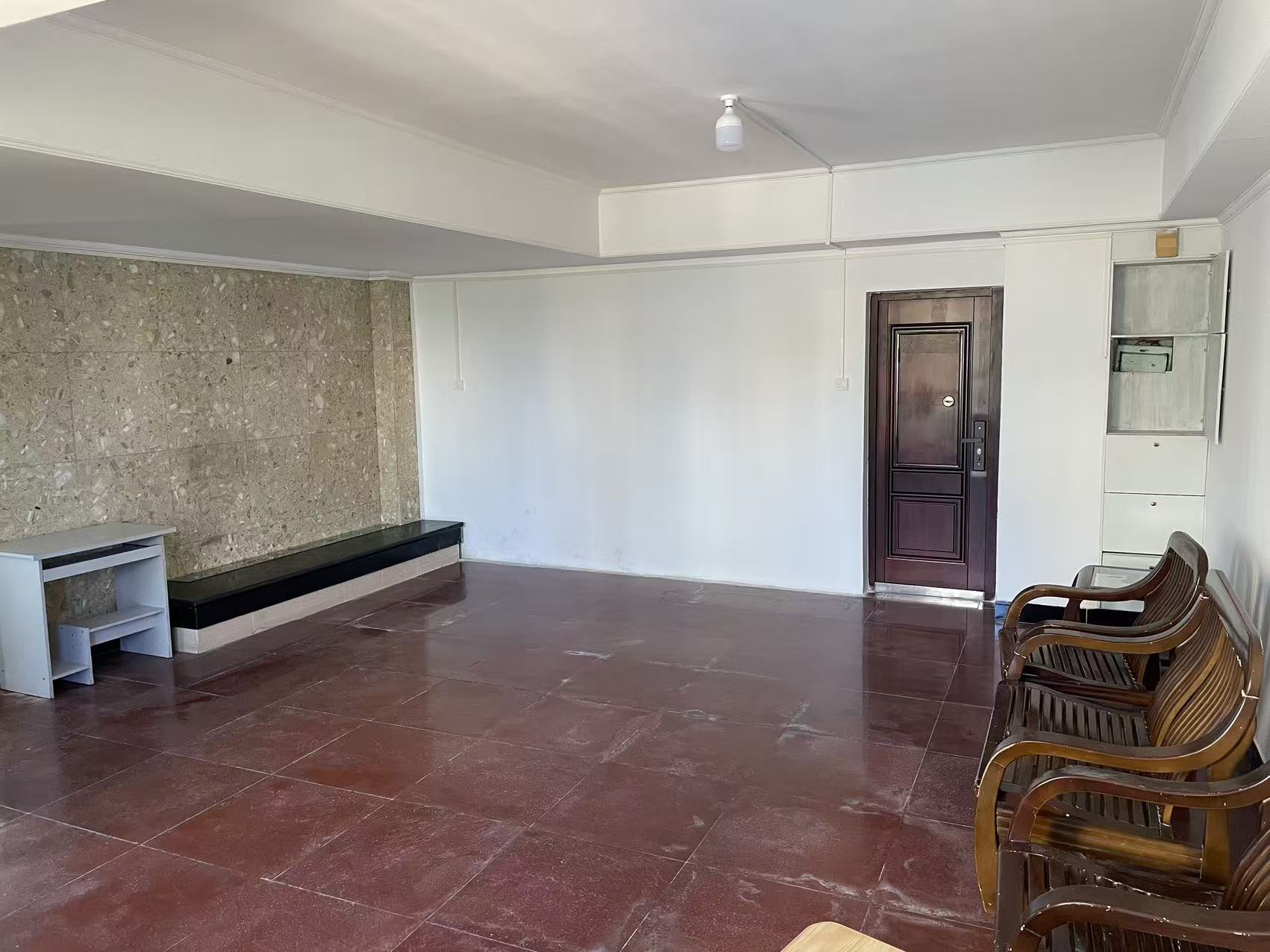 椰岛公司宿舍(龙华路79号) 2室1厅1卫 1800.0元/月 椰岛公司宿舍(龙华路79号) 2室1厅1卫 1800.0元/月室内图