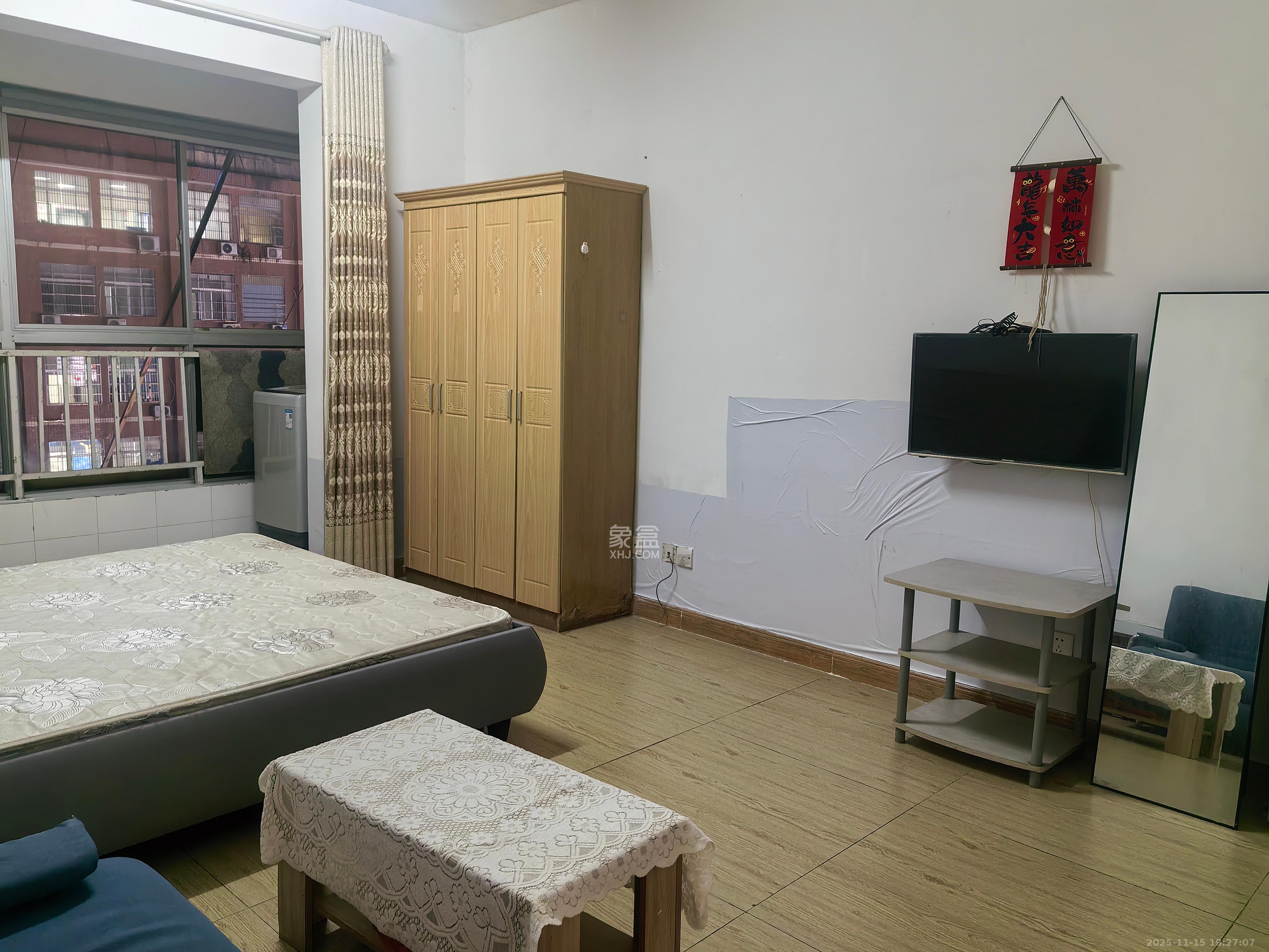 东方新世界  1室1厅1卫    1450.0元/月