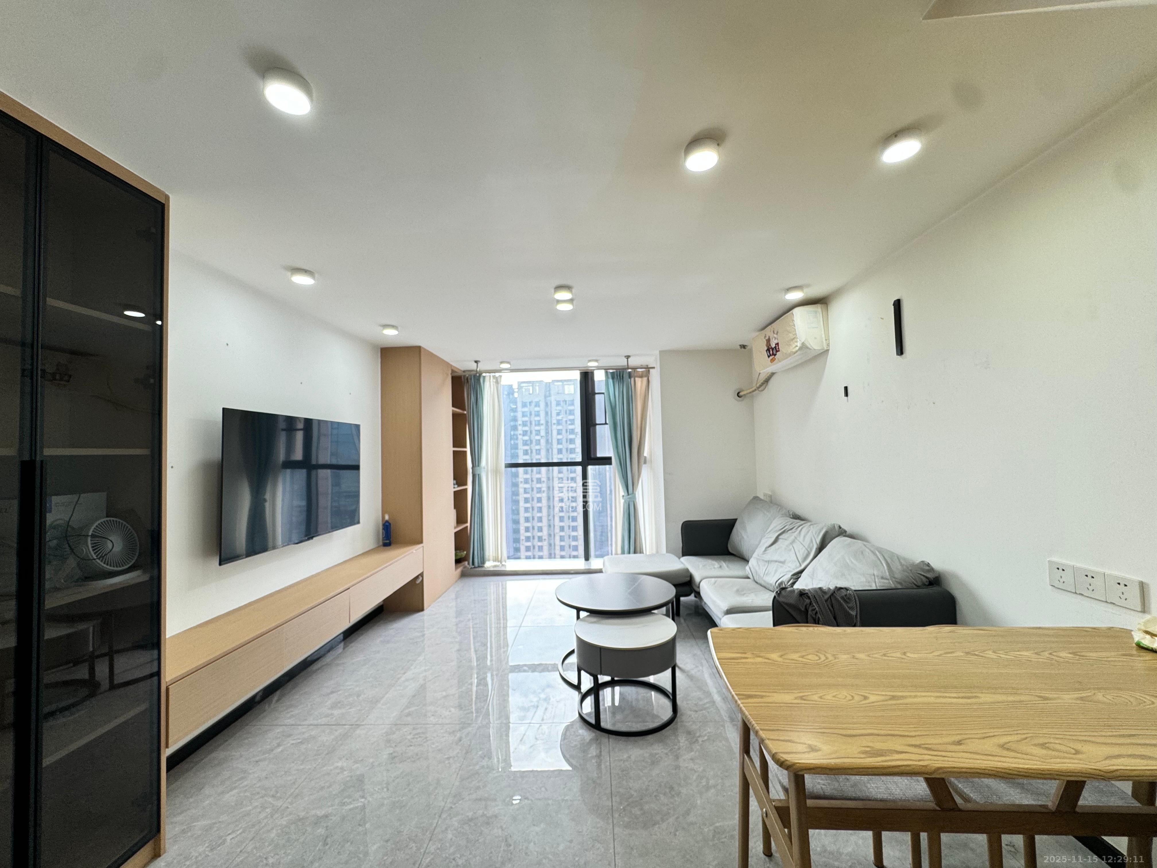 万润时光里  1室0厅0卫    2400.0元/月室内图