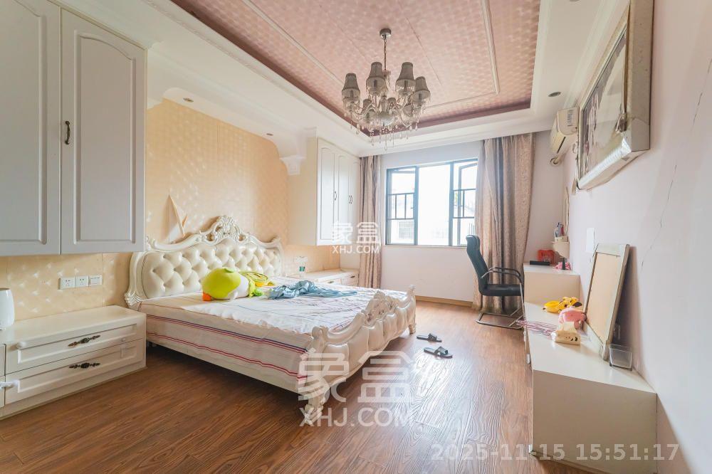 鹏基诺亚山林  4室2厅2卫    2200.0元/月室内图