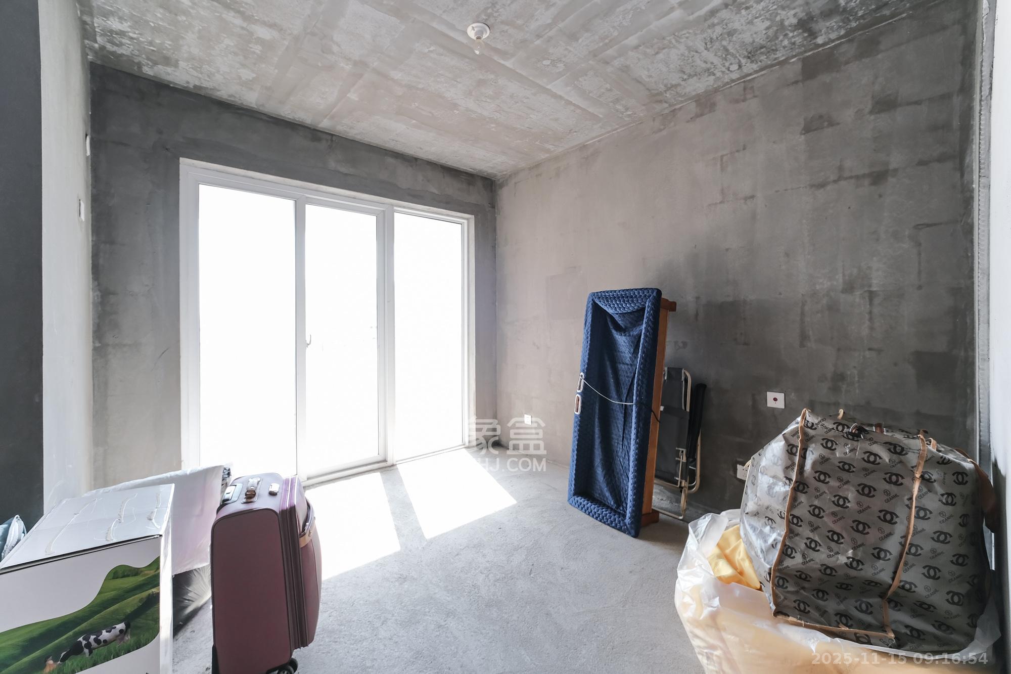 和悦城(蟠龙景苑) 3室2厅2卫 70.0万 和悦城(蟠龙景苑) 3室2厅2卫 70.0万卧室