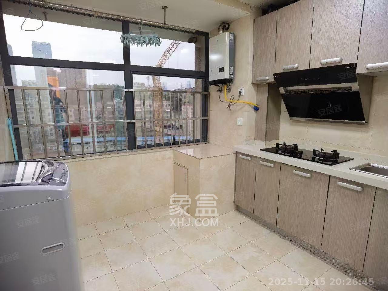 蓝湾国际广场  1室1厅1卫    1300.0元/月室内图