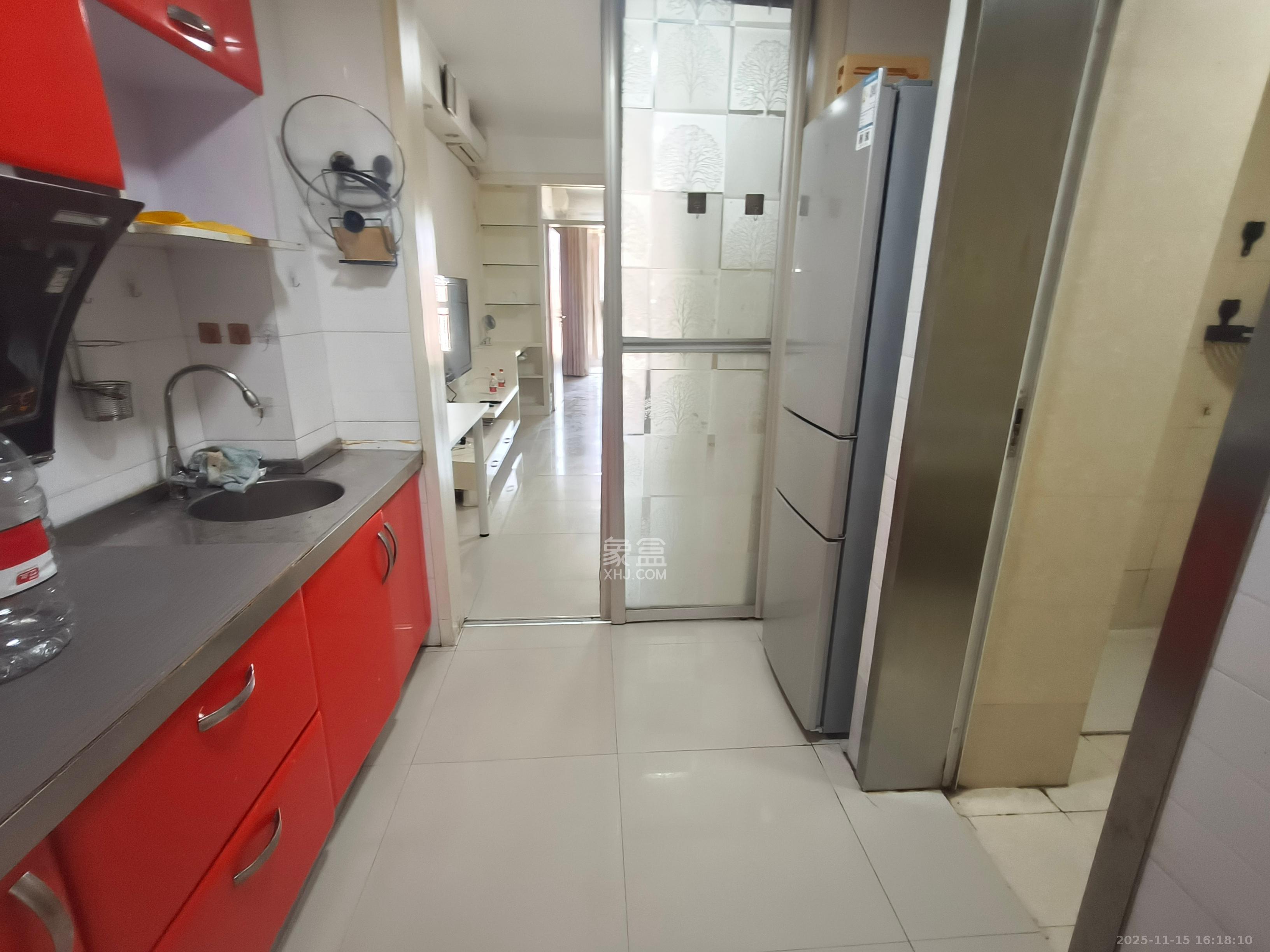 天心华庭  1室2厅2卫    1900.0元/月