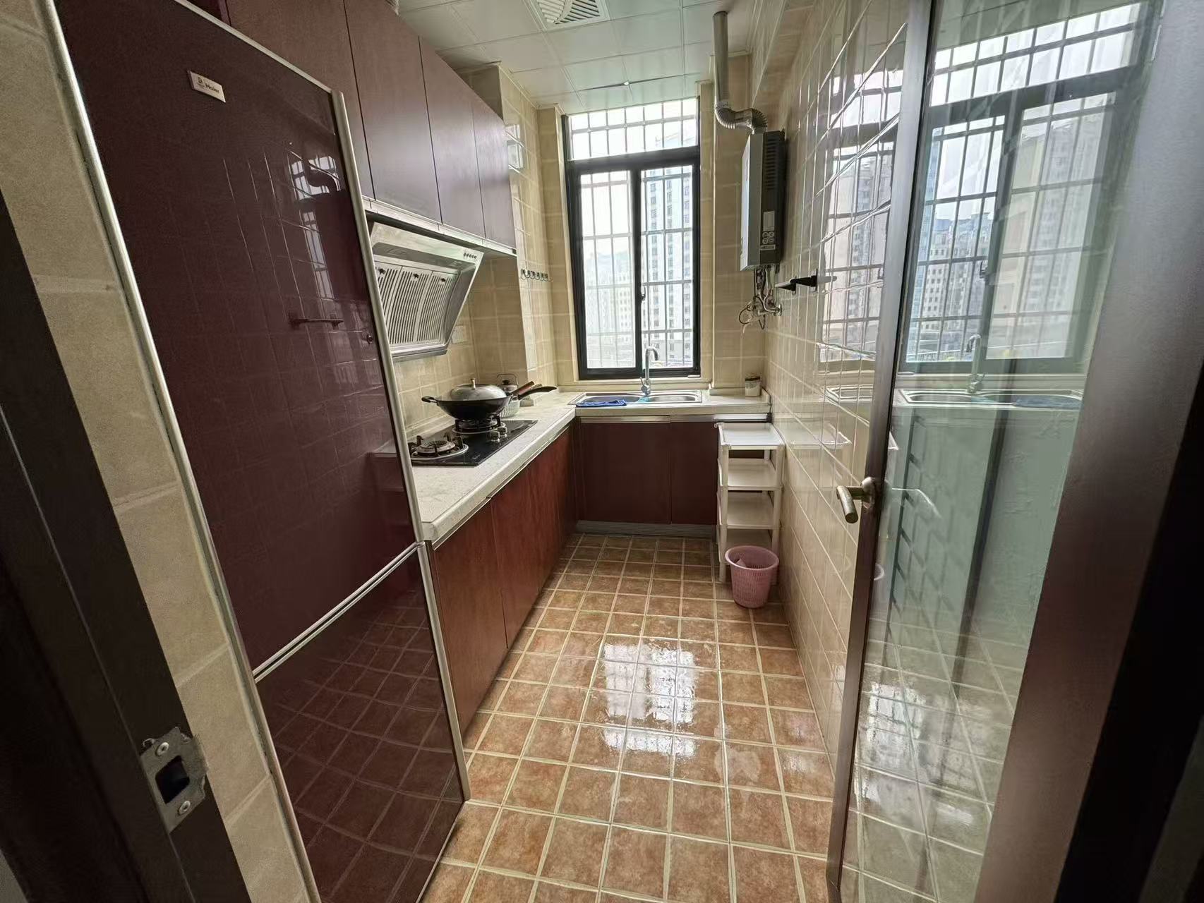 上城世家 2室1厅1卫 1400.0元/月 上城世家 2室1厅1卫 1400.0元/月室内图