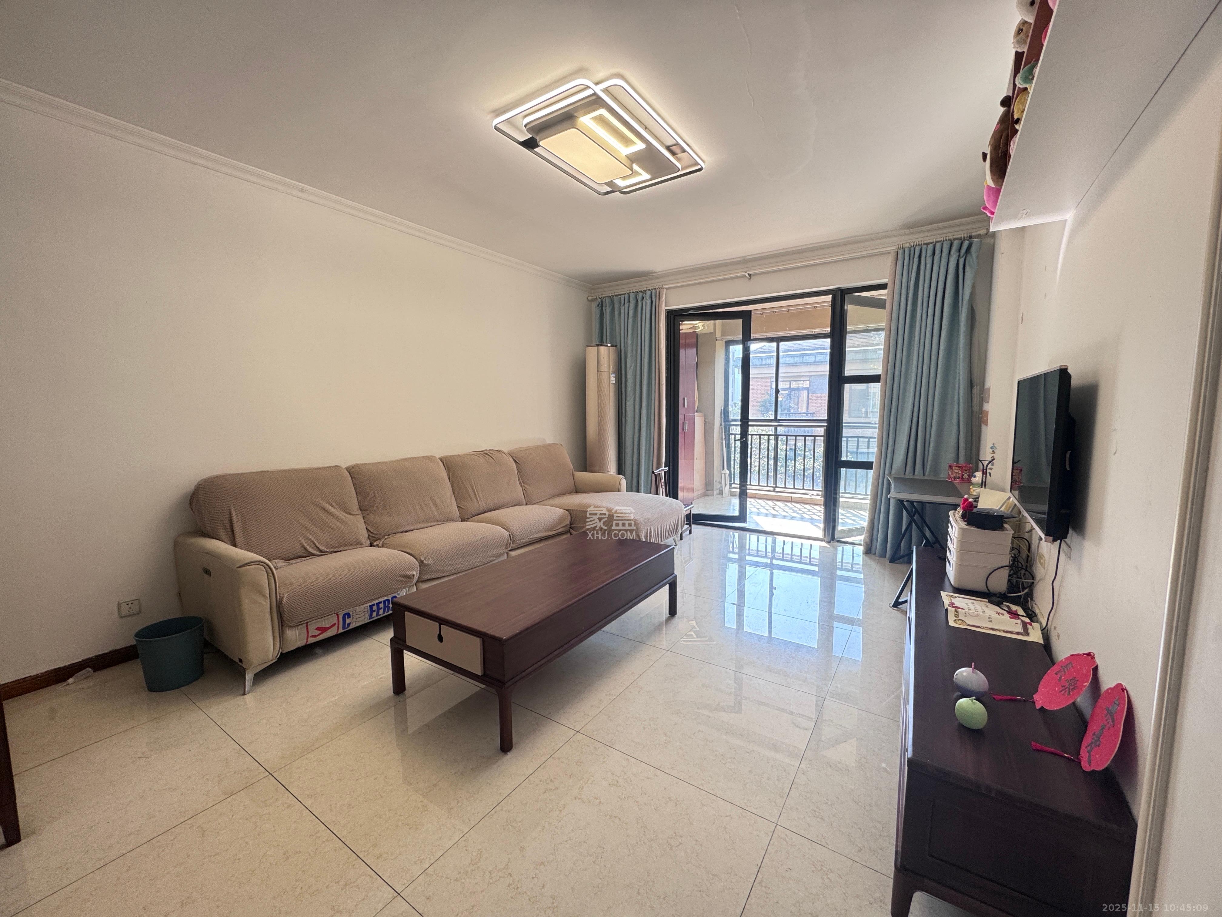 绿城桂花城  2室1厅1卫    2700.0元/月室内图