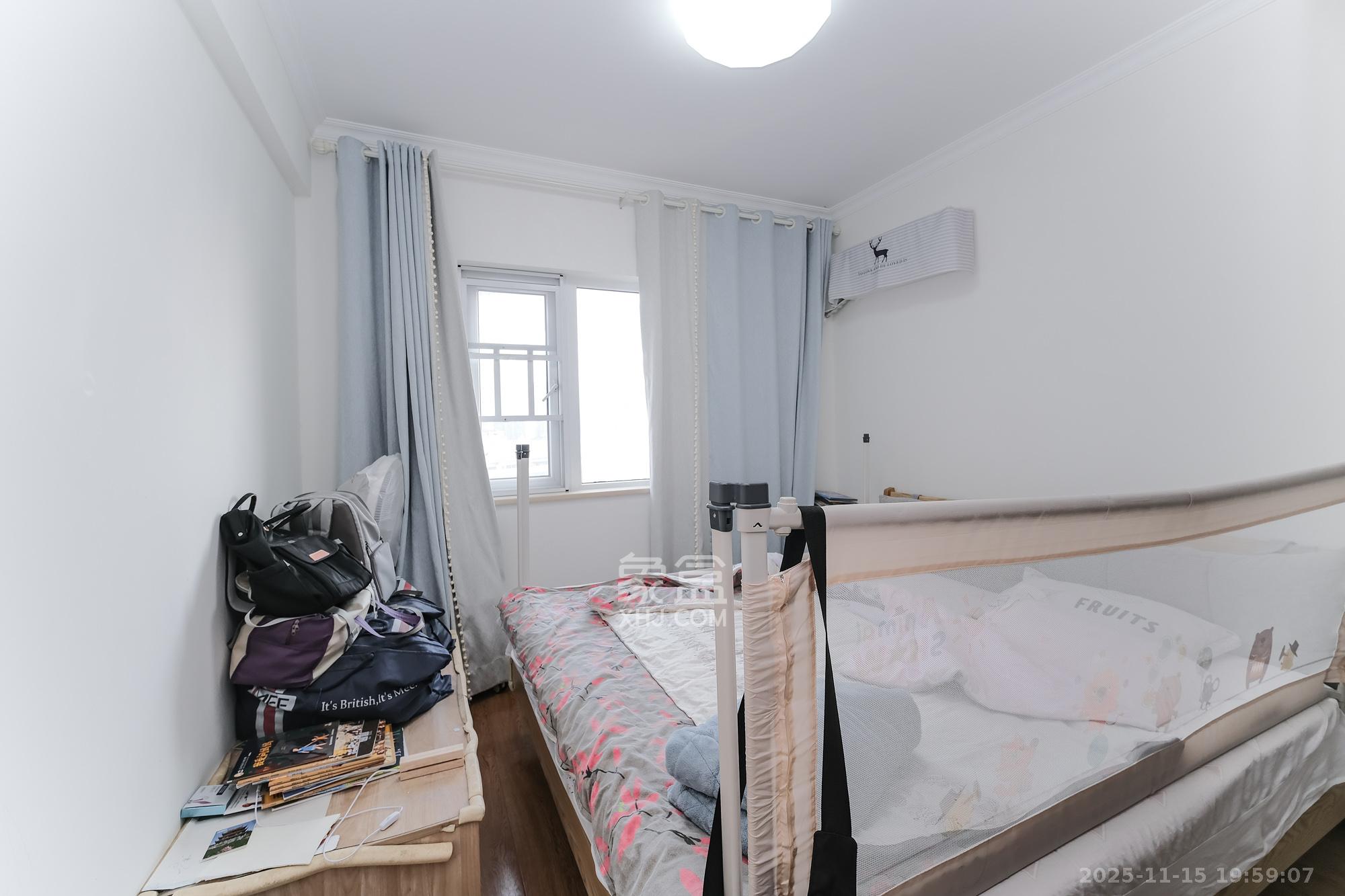 荣盛花语城  2室2厅1卫    49.8万卧室