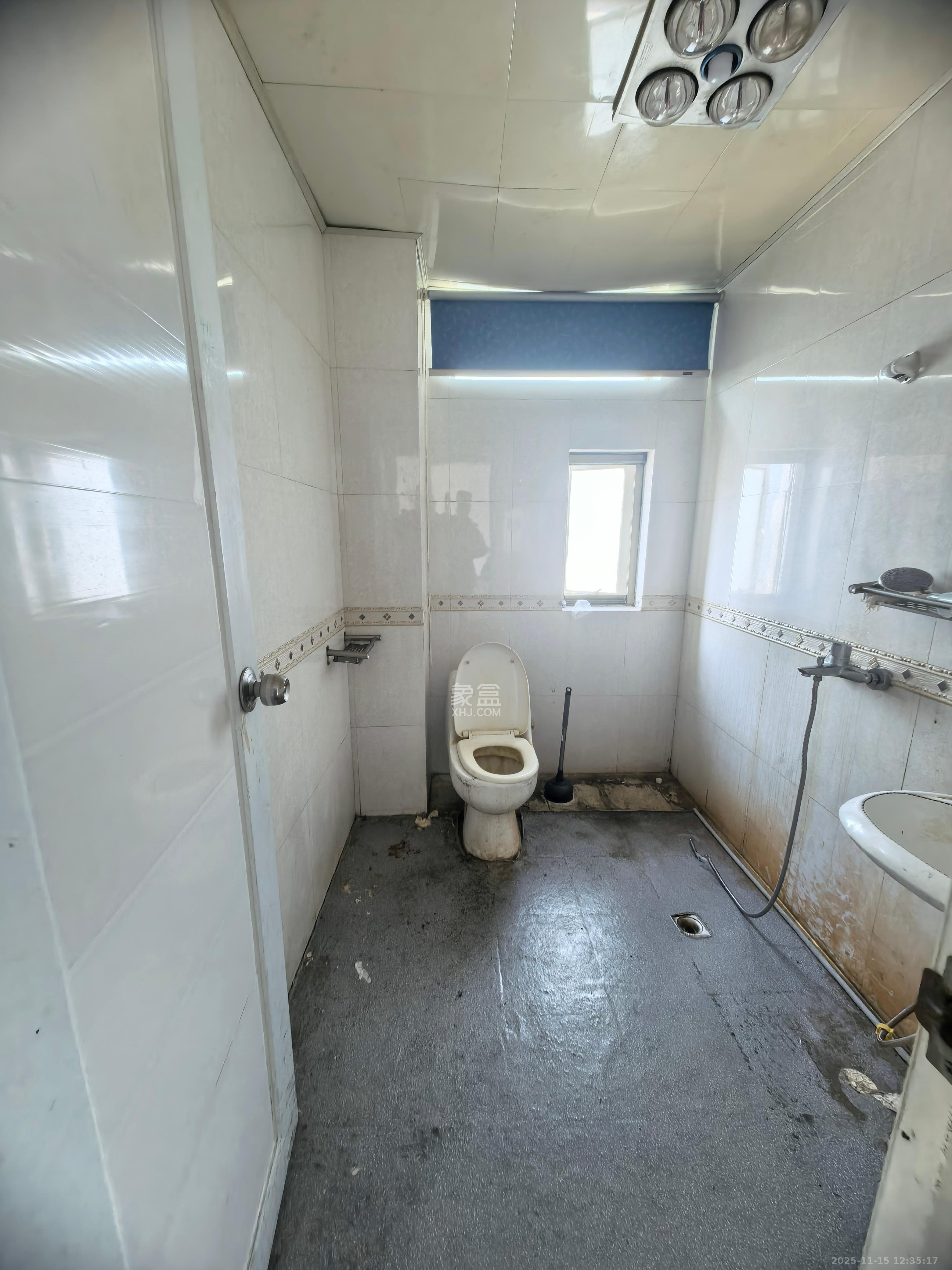 长宝1667 3室2厅2卫 3800.0元/月 长宝1667 3室2厅2卫 3800.0元/月室内图