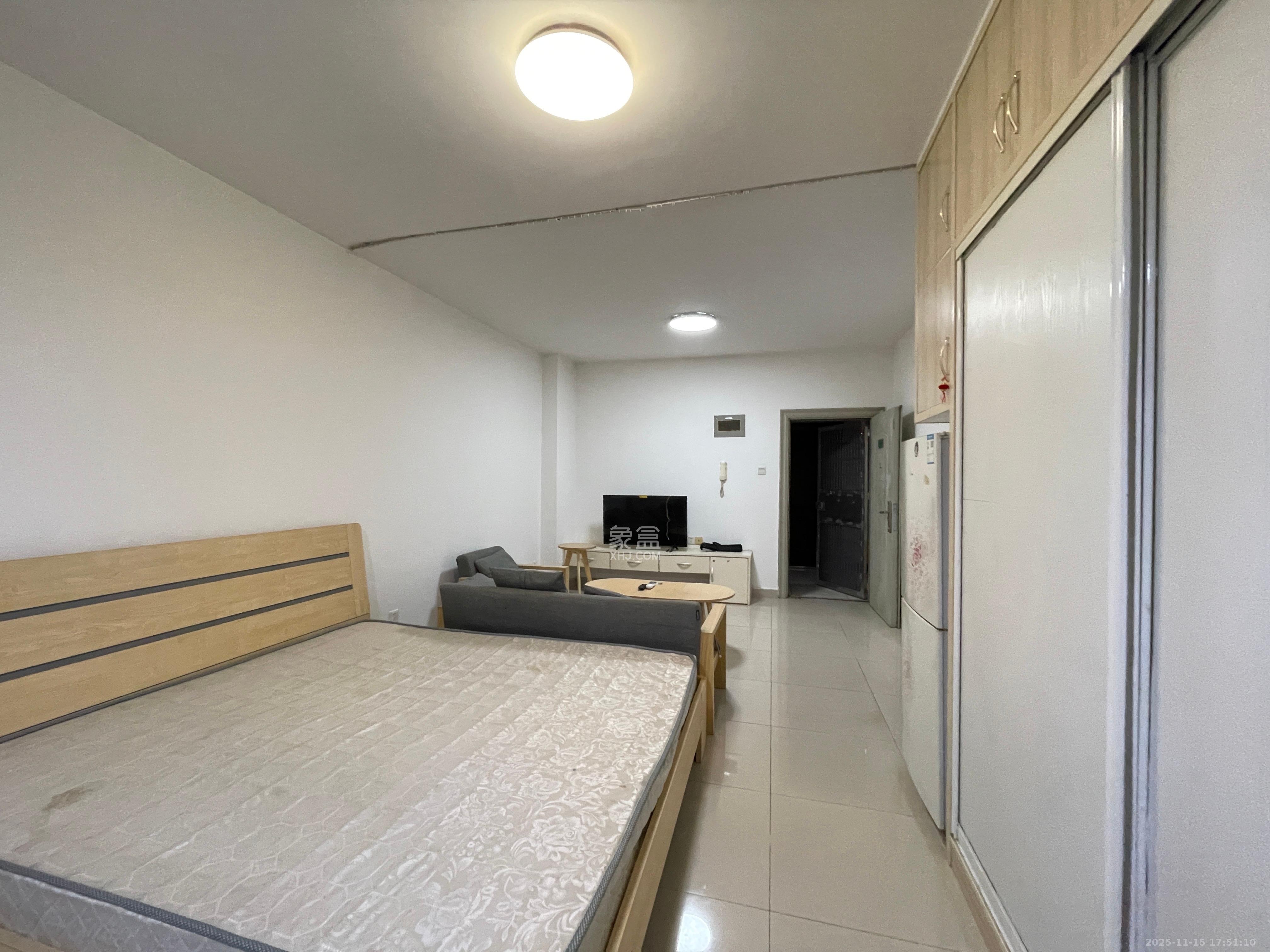 金碧文华 1室1厅1卫 1400.0元/月 金碧文华 1室1厅1卫 1400.0元/月室内图