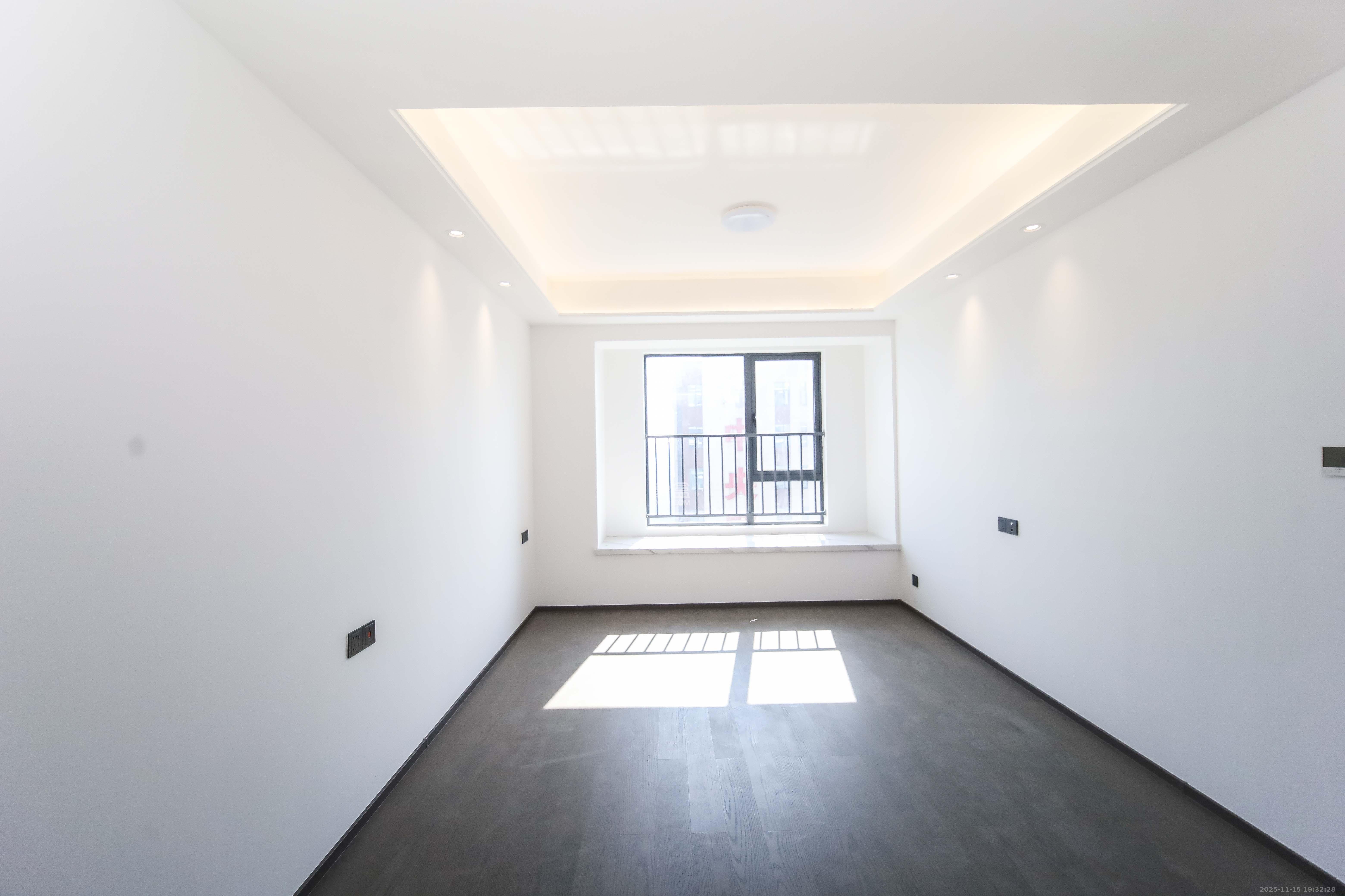 德奥上河城章  3室2厅1卫    152.0万卧室