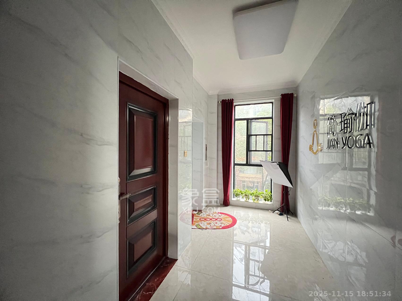 中建芙蓉和苑 3室2厅1卫 3500.0元/月 中建芙蓉和苑 3室2厅1卫 3500.0元/月室内图