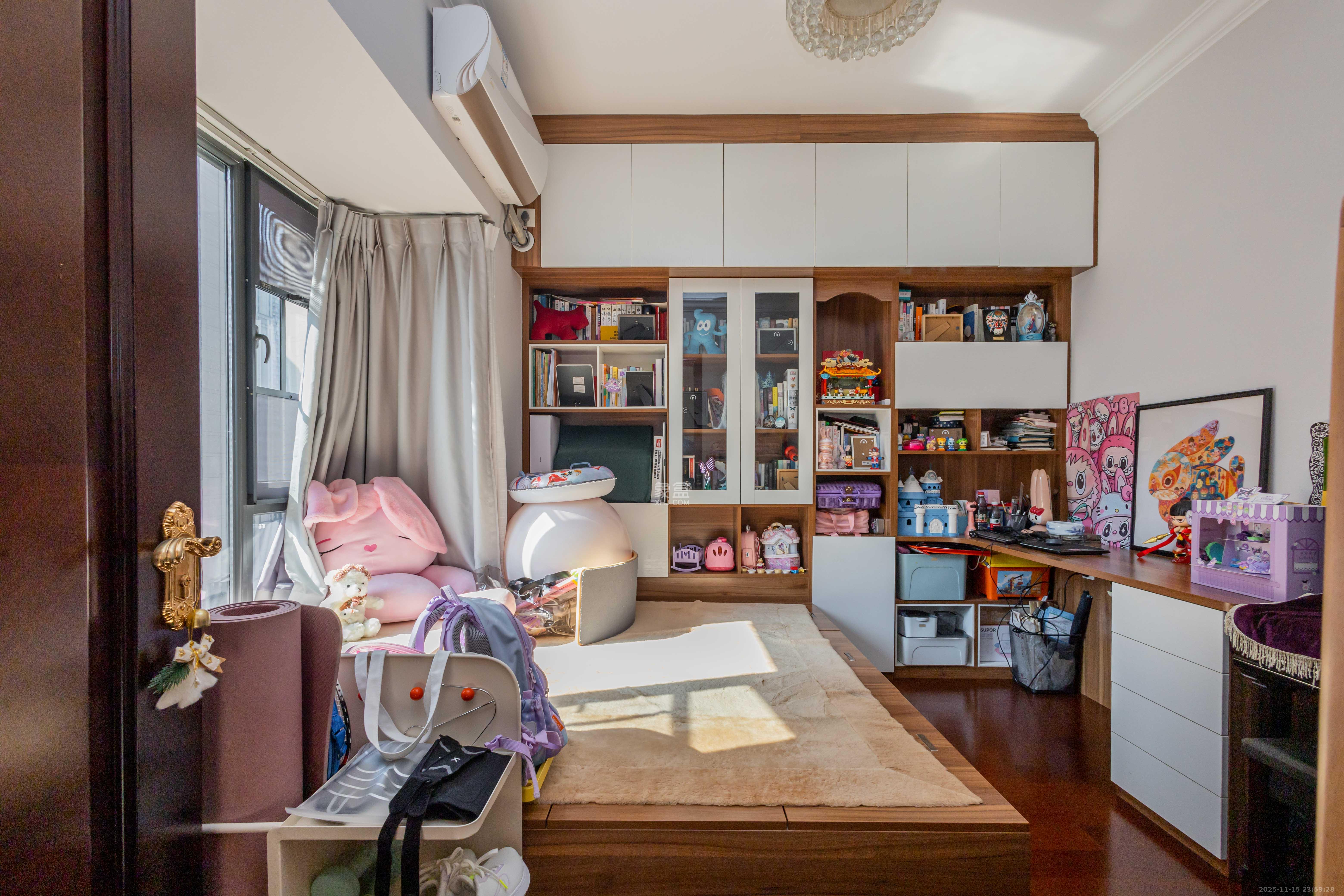 恒大江湾 4室2厅2卫 150.0万 恒大江湾 4室2厅2卫 150.0万卧室