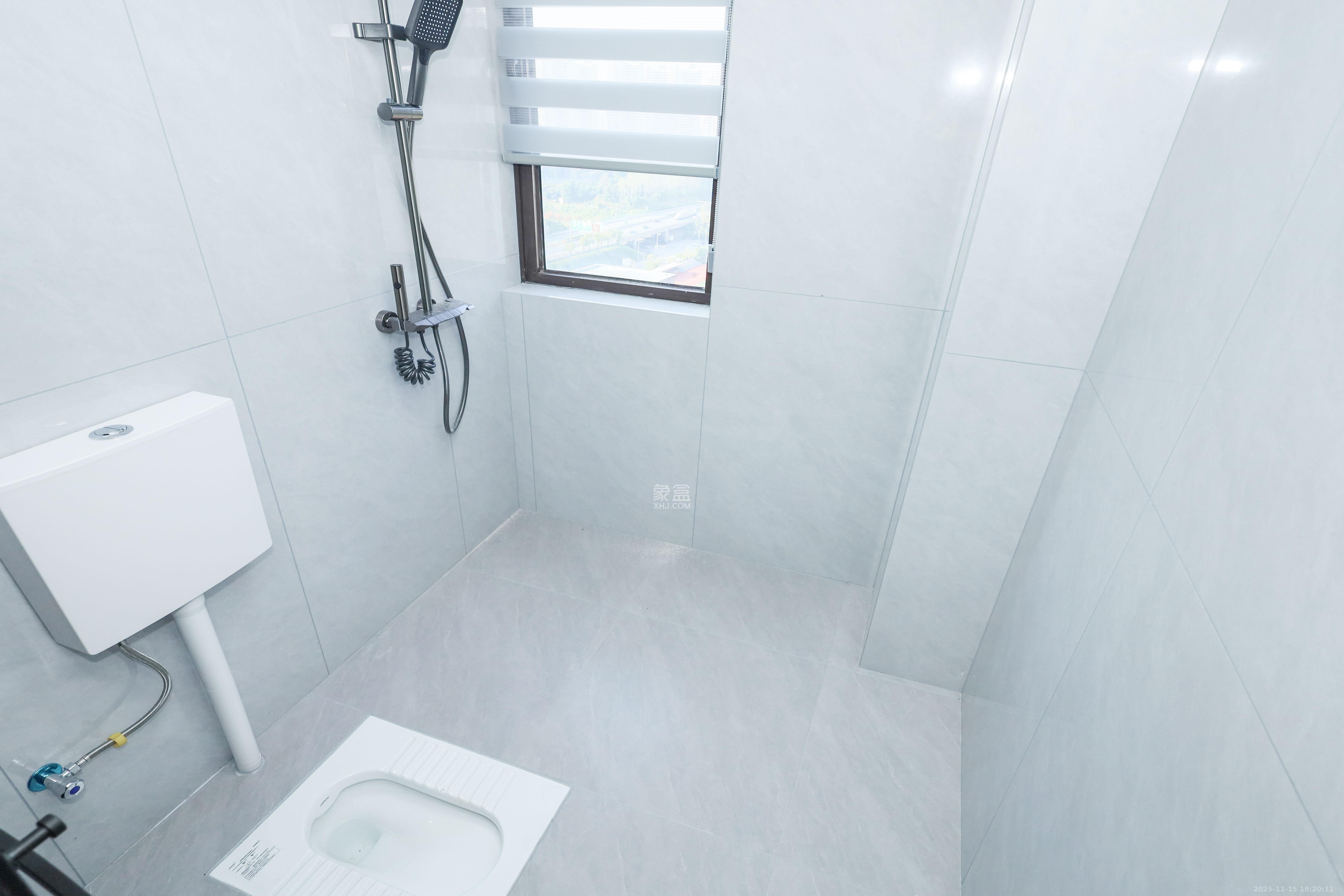 梅溪鑫苑名家 4室2厅2卫 139.0万 梅溪鑫苑名家 4室2厅2卫 139.0万卫生间