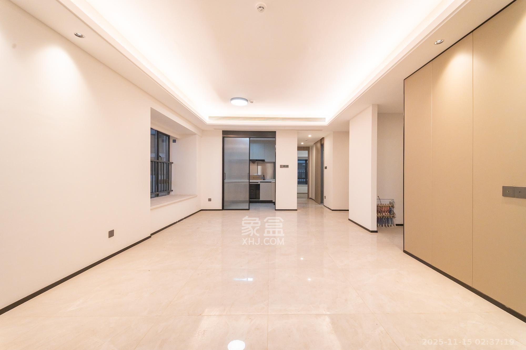 三一云谷 1室0厅0卫 151.0万 三一云谷 1室0厅0卫 151.0万客厅