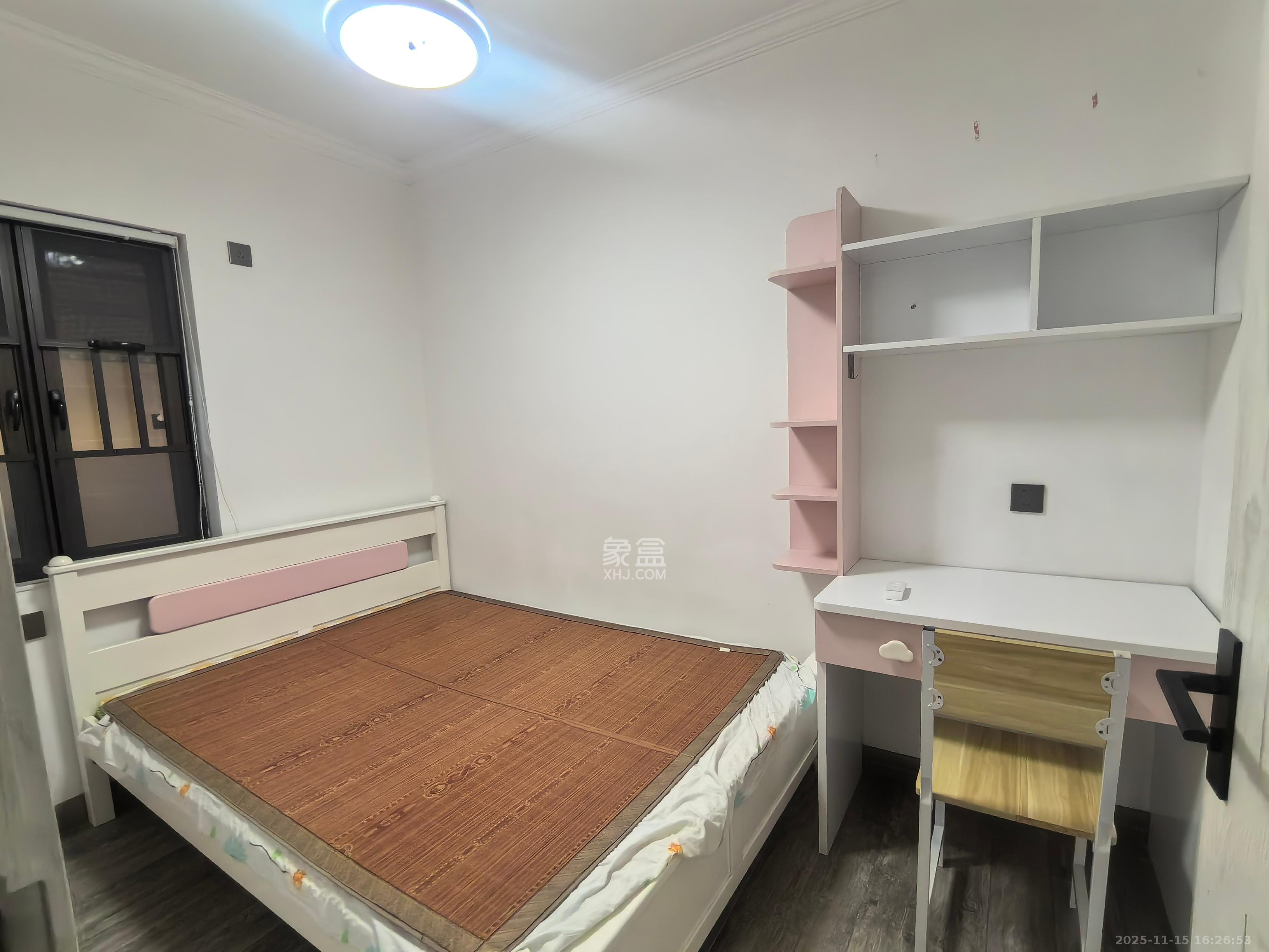 碧桂园公园壹号(凯怡茗苑) 3室2厅2卫 2000.0元/月 碧桂园公园壹号(凯怡茗苑) 3室2厅2卫 2000.0元/月室内图