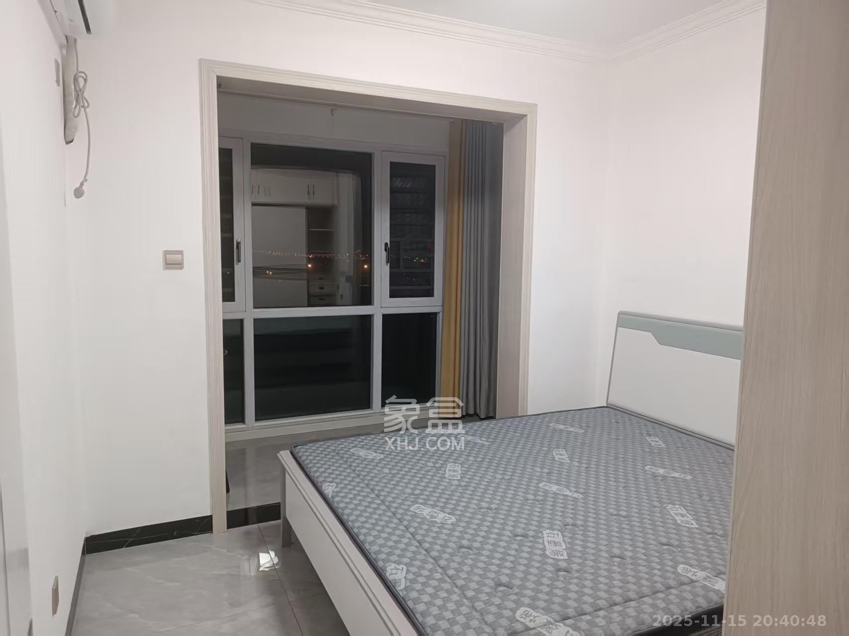 星城新宇川河苑  3室2厅1卫    2200.0元/月室内图