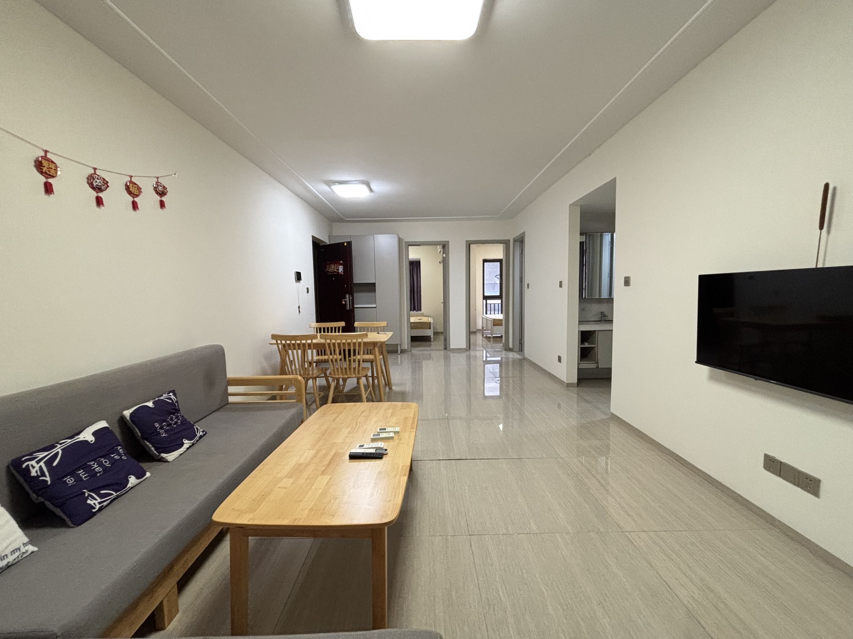 鲁能海蓝园筑  3室2厅1卫    2000.0元/月