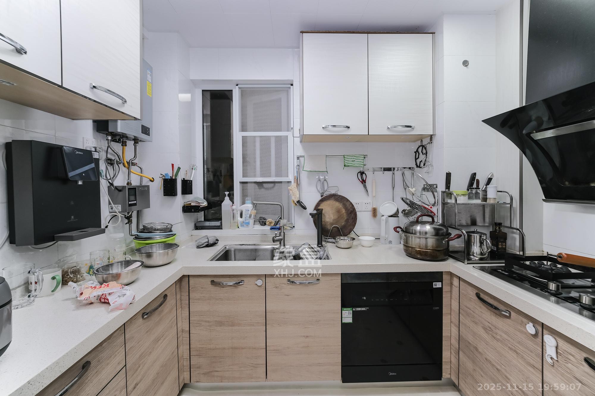 荣盛花语城  2室2厅1卫    49.8万厨房