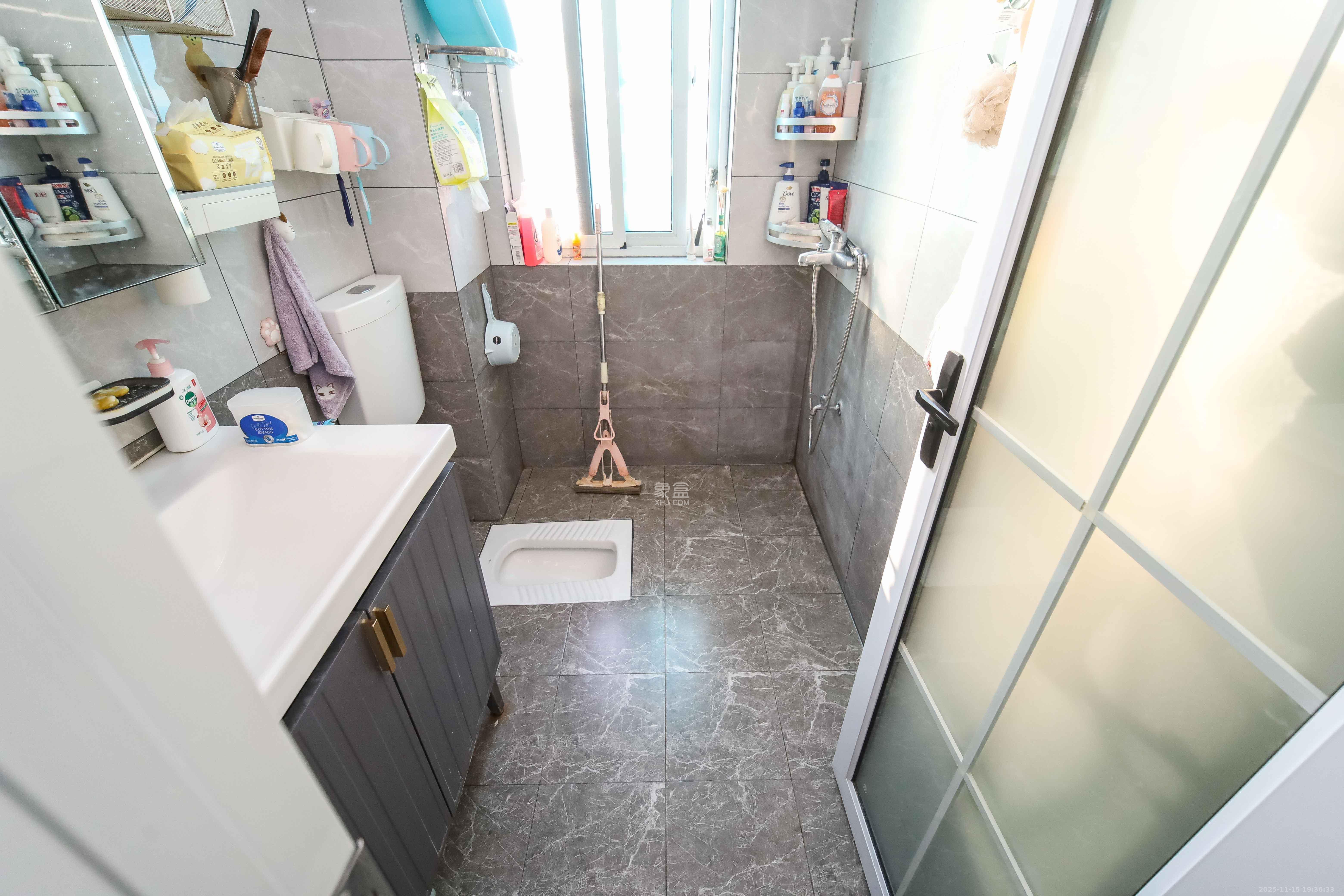 先锋东外滩  2室1厅1卫    86.8万卫生间