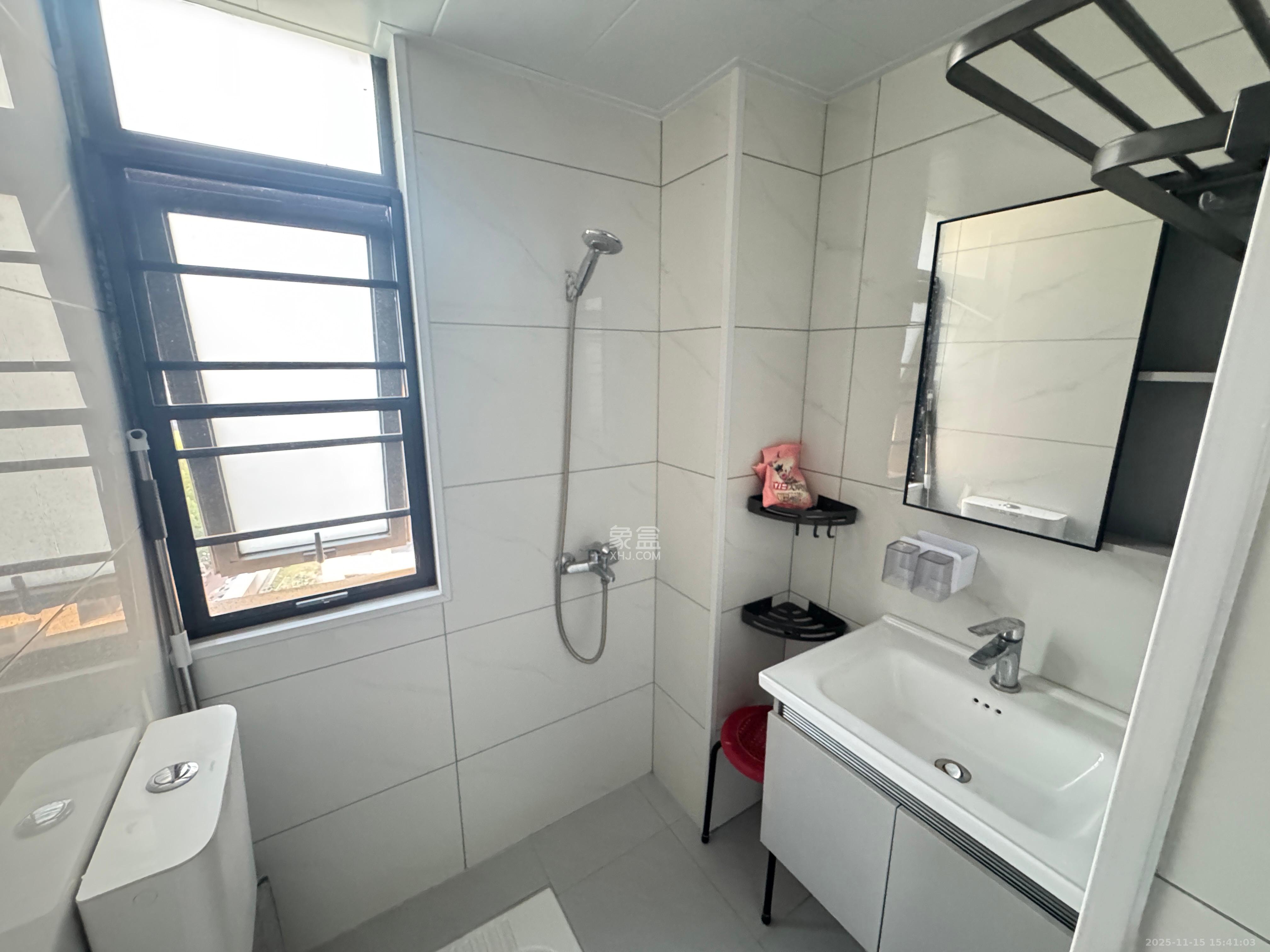 莲馨苑 1室0厅0卫 1200.0元/月 莲馨苑 1室0厅0卫 1200.0元/月室内图