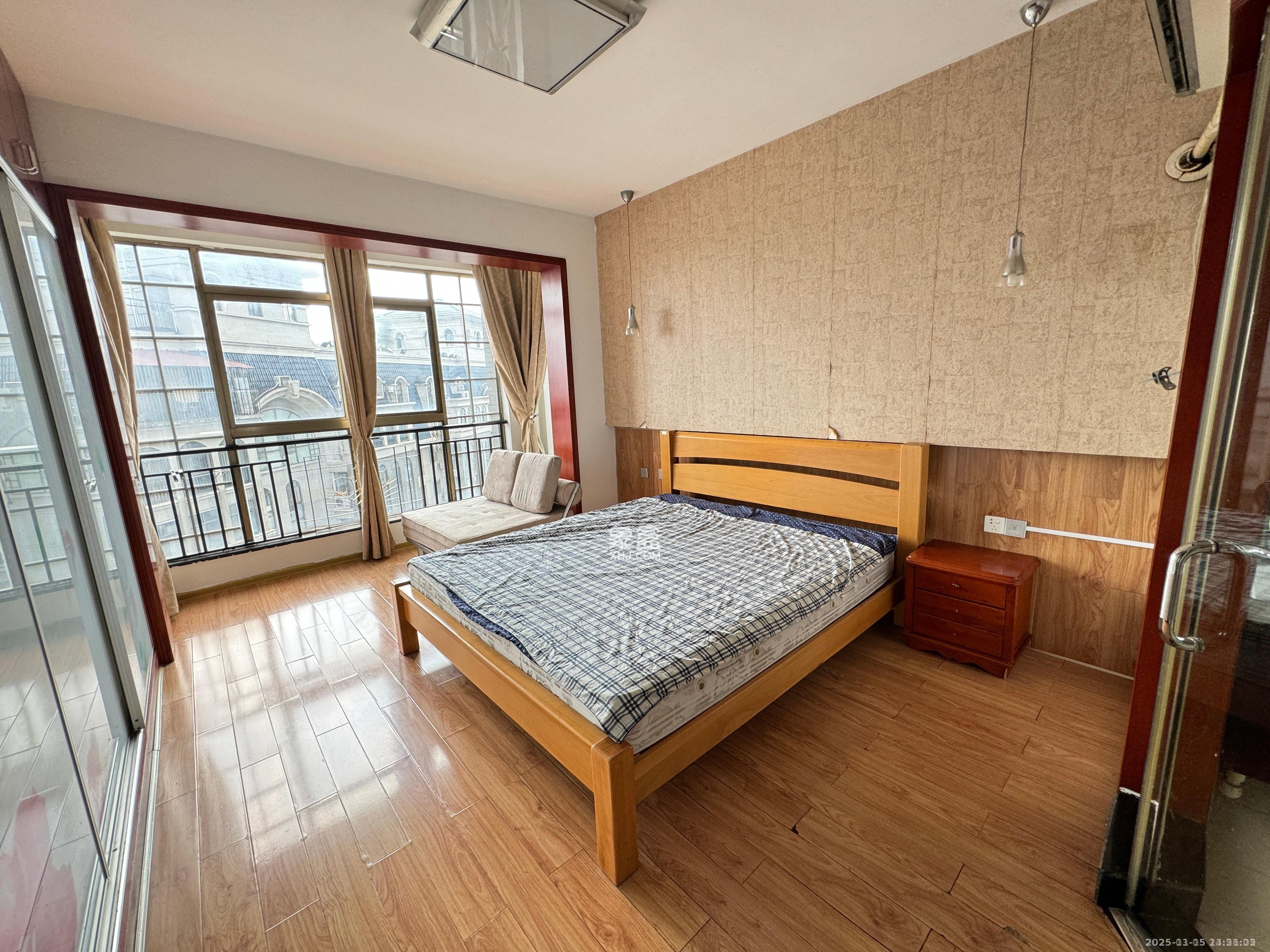 城南郡 4室2厅2卫 3300.0元/月 城南郡 4室2厅2卫 3300.0元/月室内图