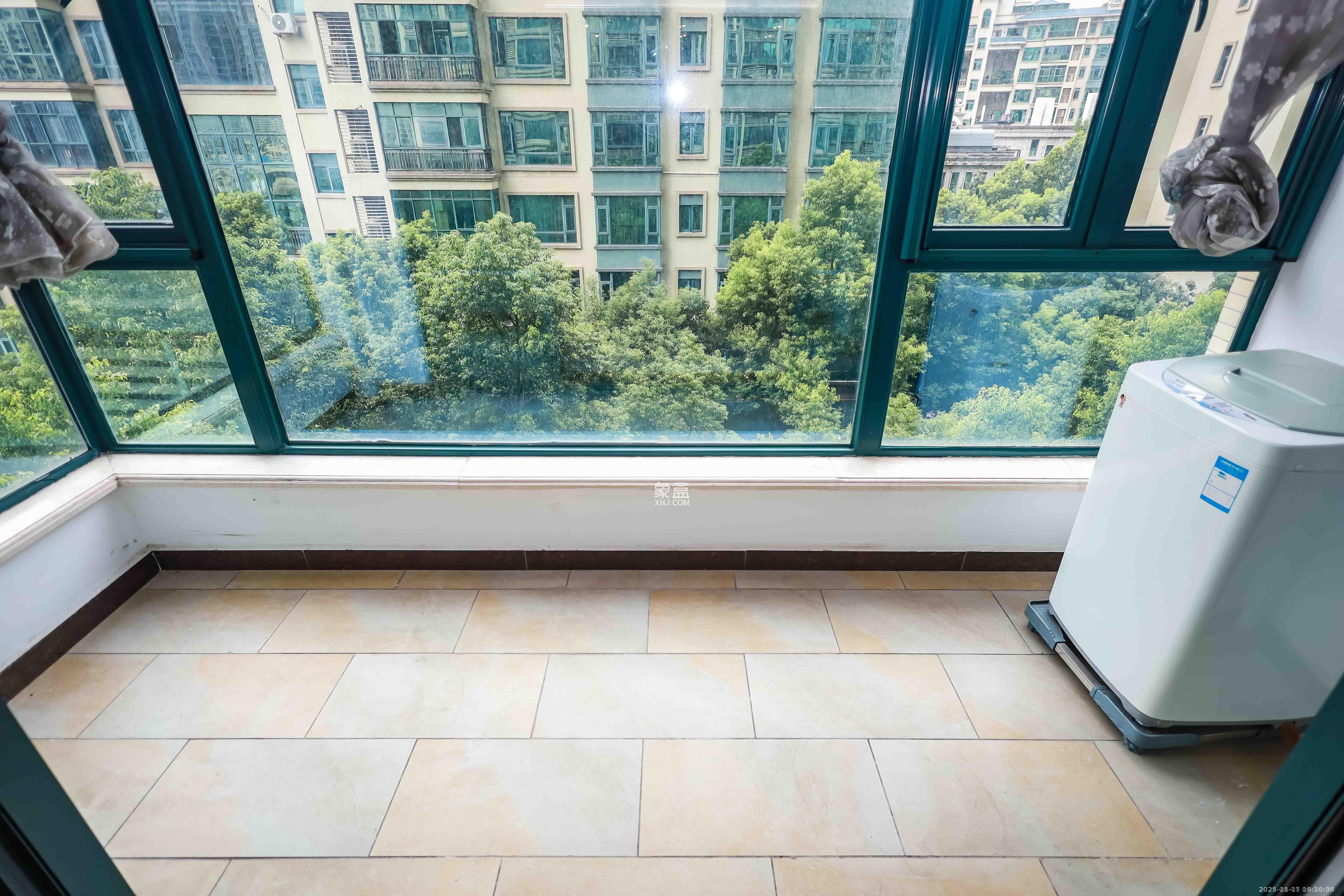 恒大华府  1室2厅1卫    1900.0元/月室内图