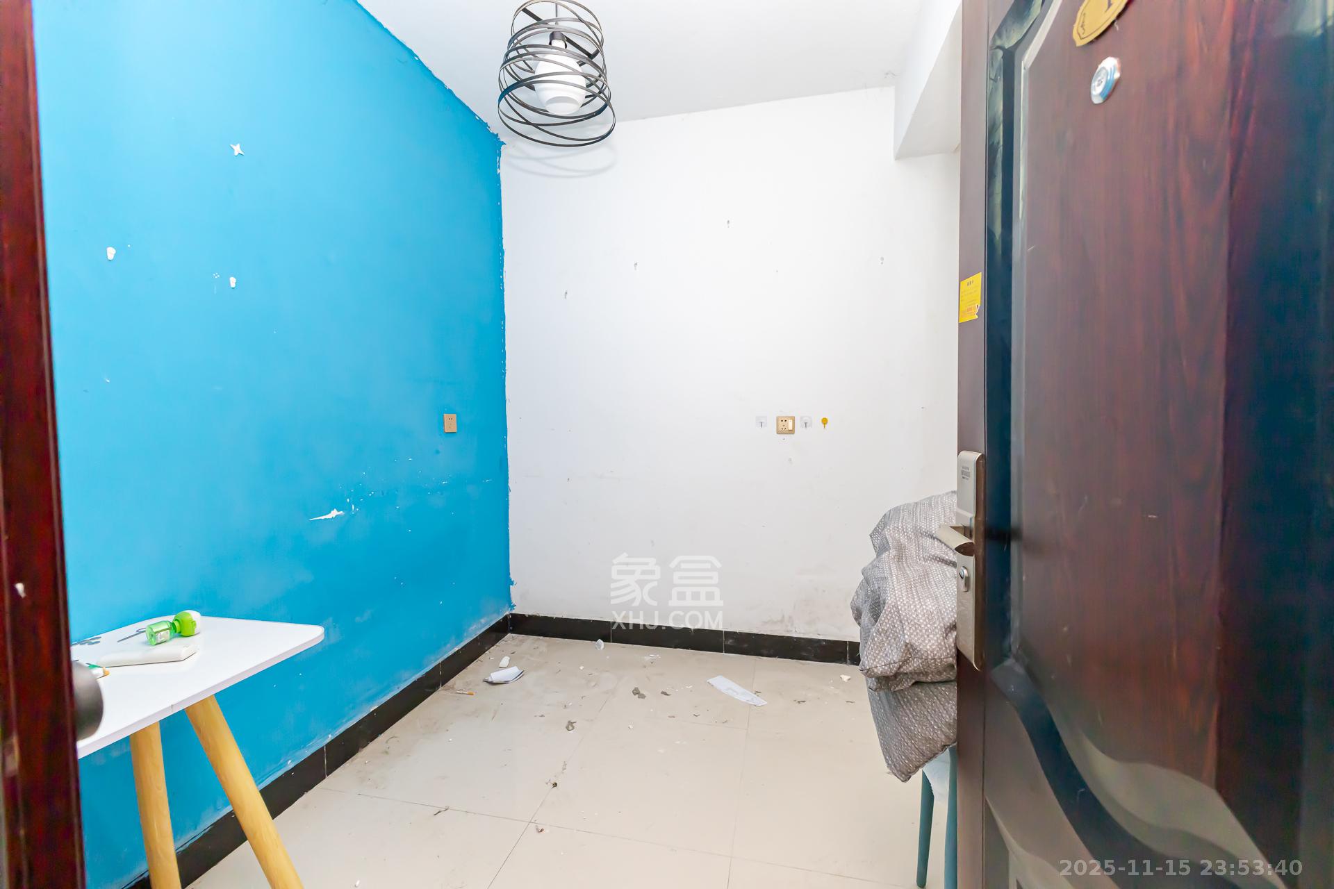 勤诚达境界城  3室2厅2卫    75.0万卧室