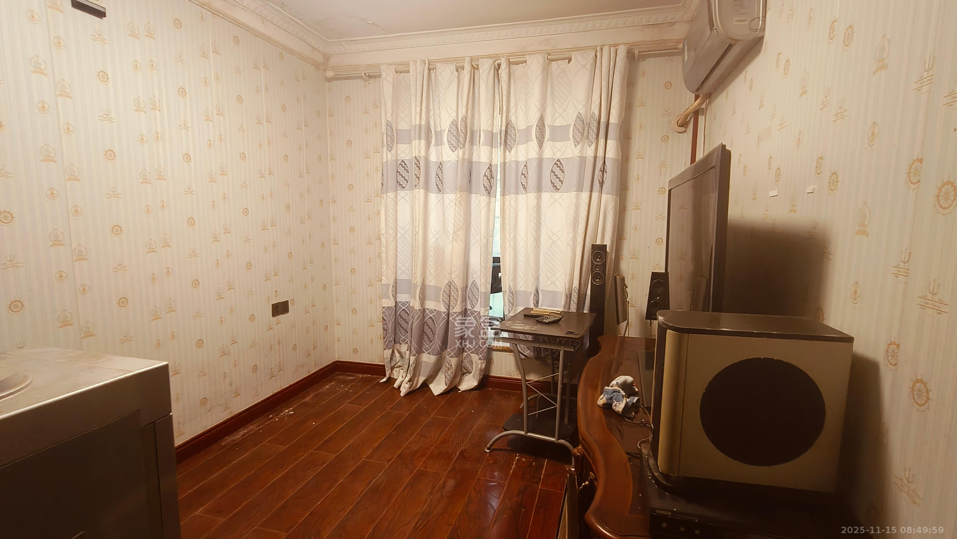 美林水郡  4室2厅2卫    2800.0元/月室内图