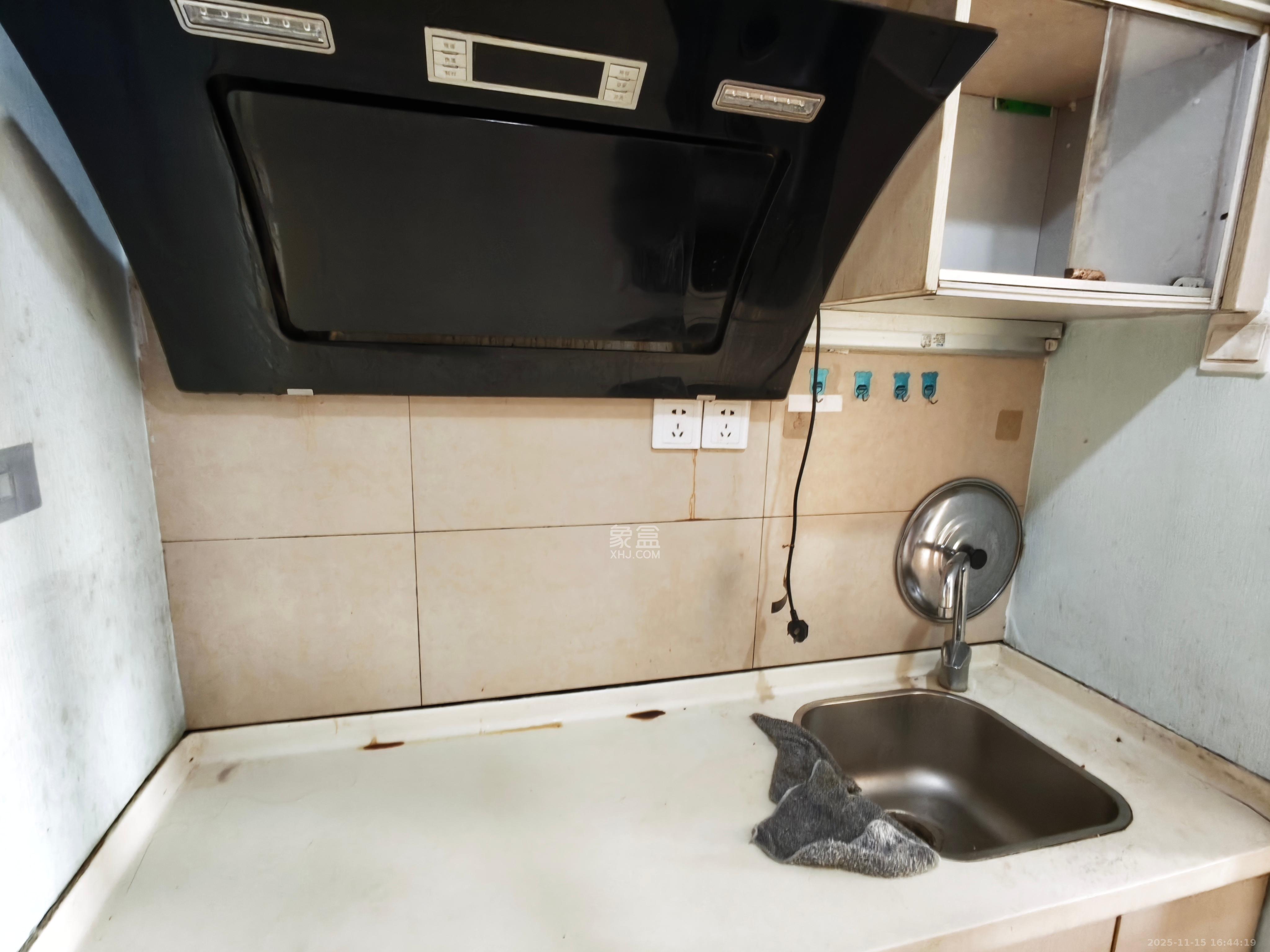 万科金色家园  1室1厅1卫    1200.0元/月室内图