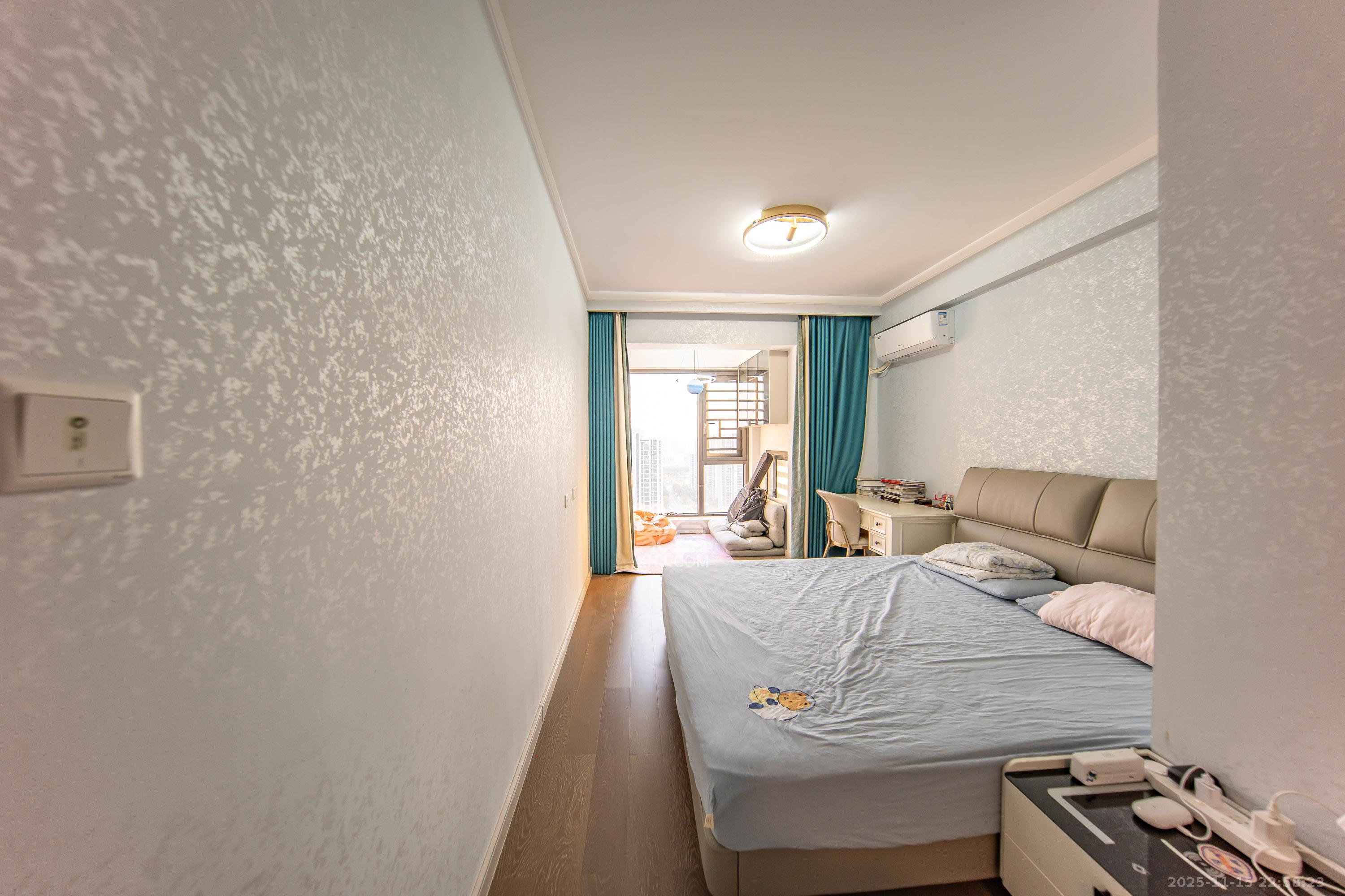 映客龙湖璟翠公馆（映客龙湖璟翠中心）  1室0厅0卫    185.0万卧室