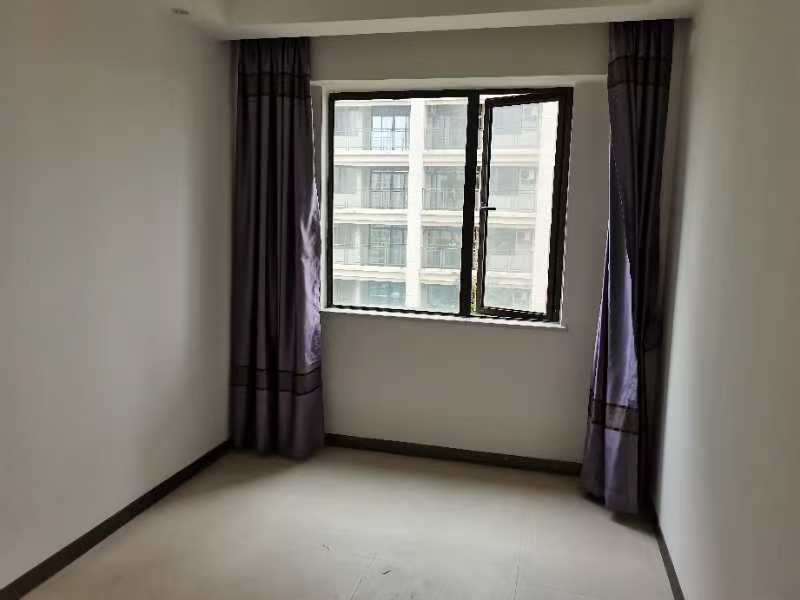 专家公寓  3室2厅1卫    2200.0元/月室内图