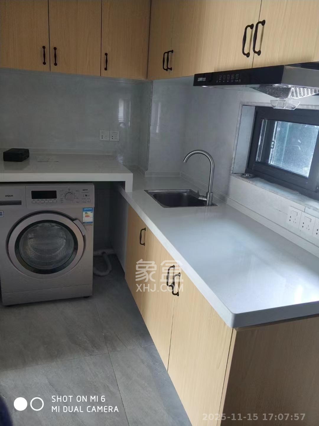 弘坤云寓  2室1厅1卫    2000.0元/月室内图