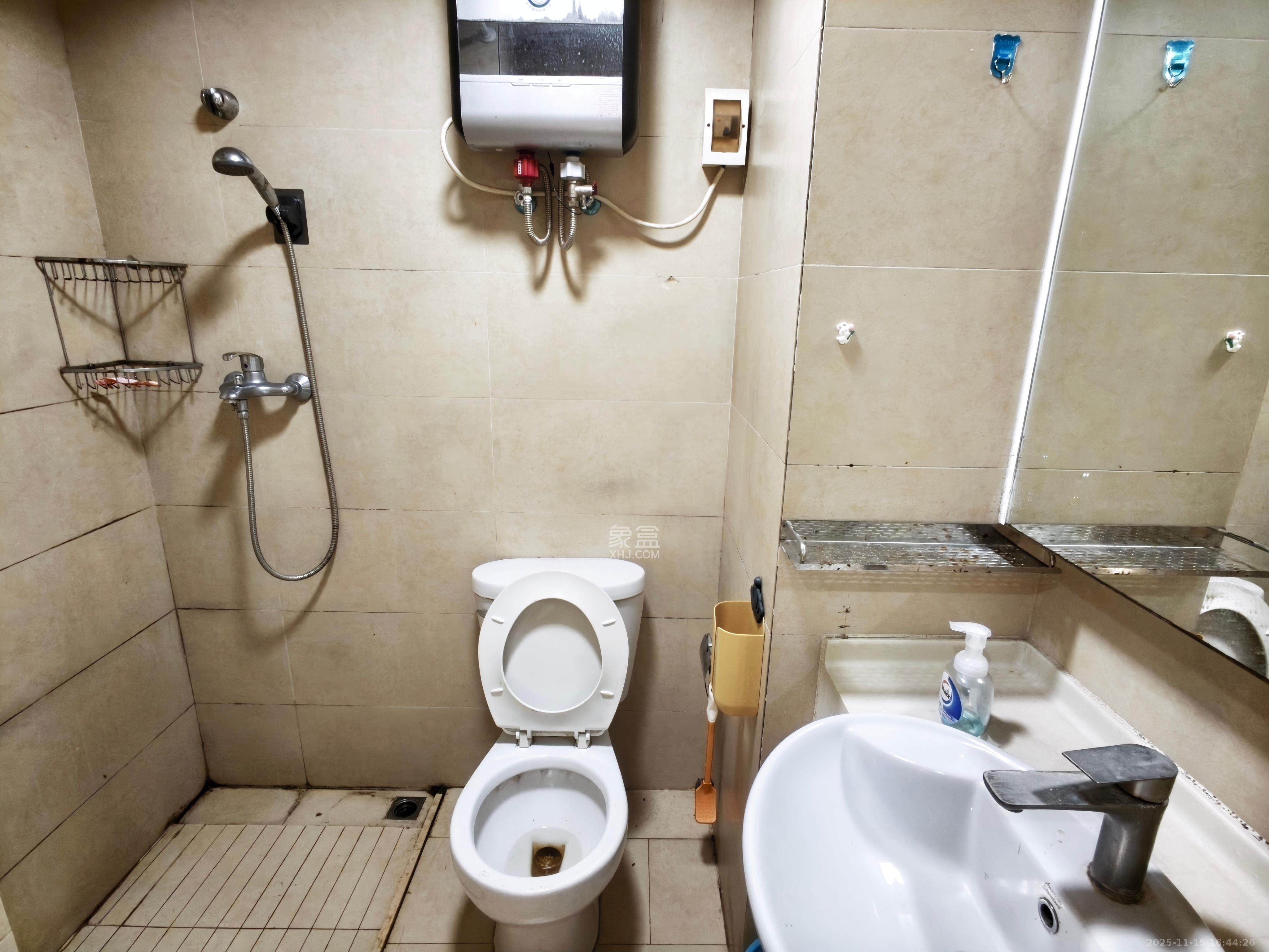 万科金色家园  1室1厅1卫    1200.0元/月室内图