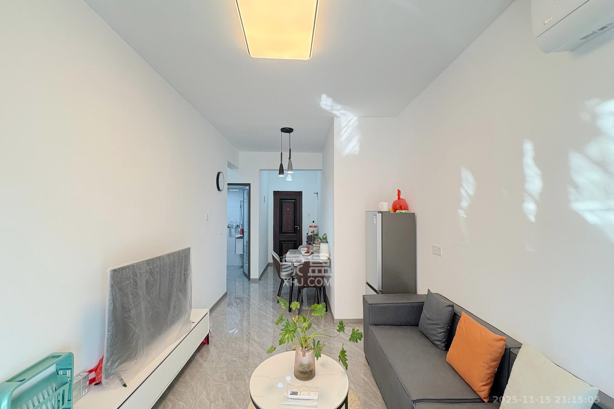 韭菜园嘉苑 2室2厅1卫 102.0万 韭菜园嘉苑 2室2厅1卫 102.0万客厅