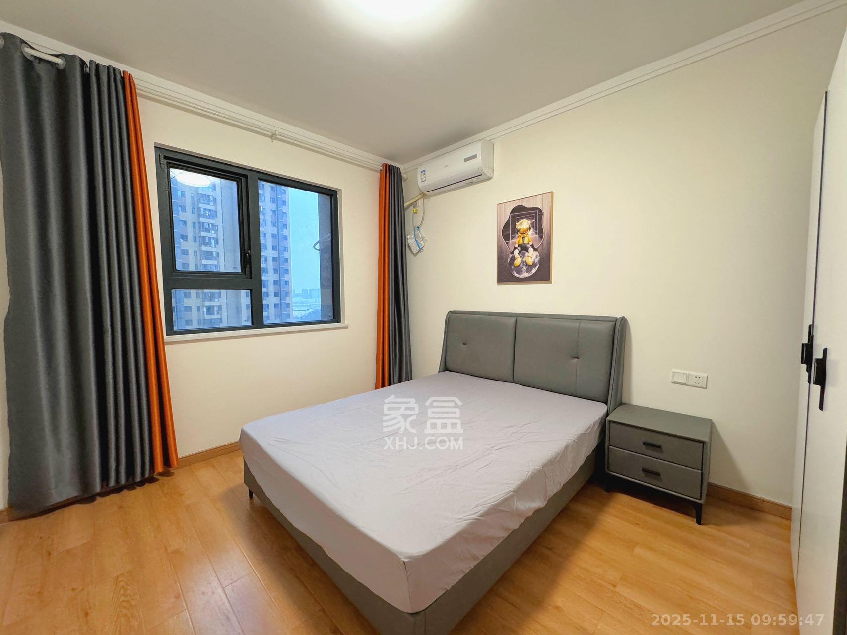 中建嘉和城  4室2厅2卫    2500.0元/月室内图