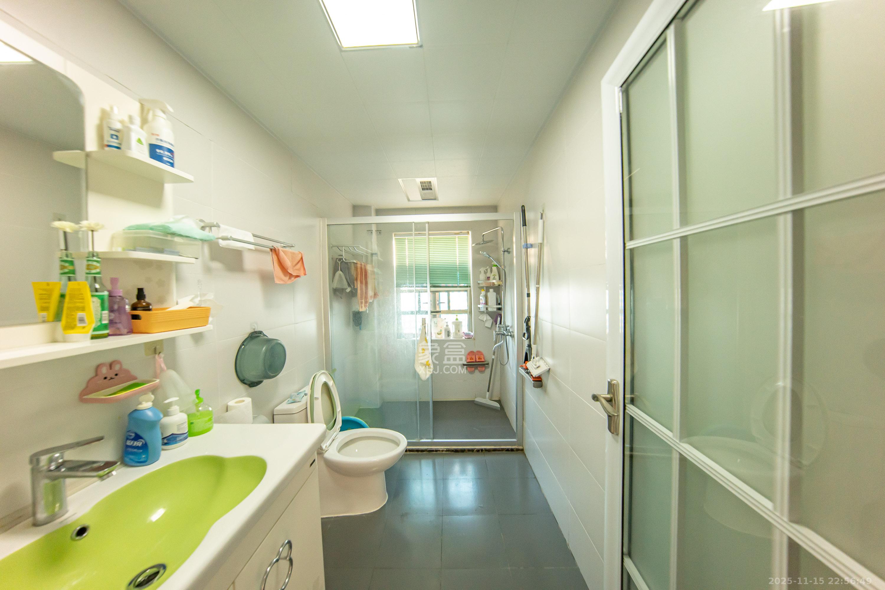 江山帝景雅典 3室2厅2卫 139.8万 江山帝景雅典 3室2厅2卫 139.8万卫生间