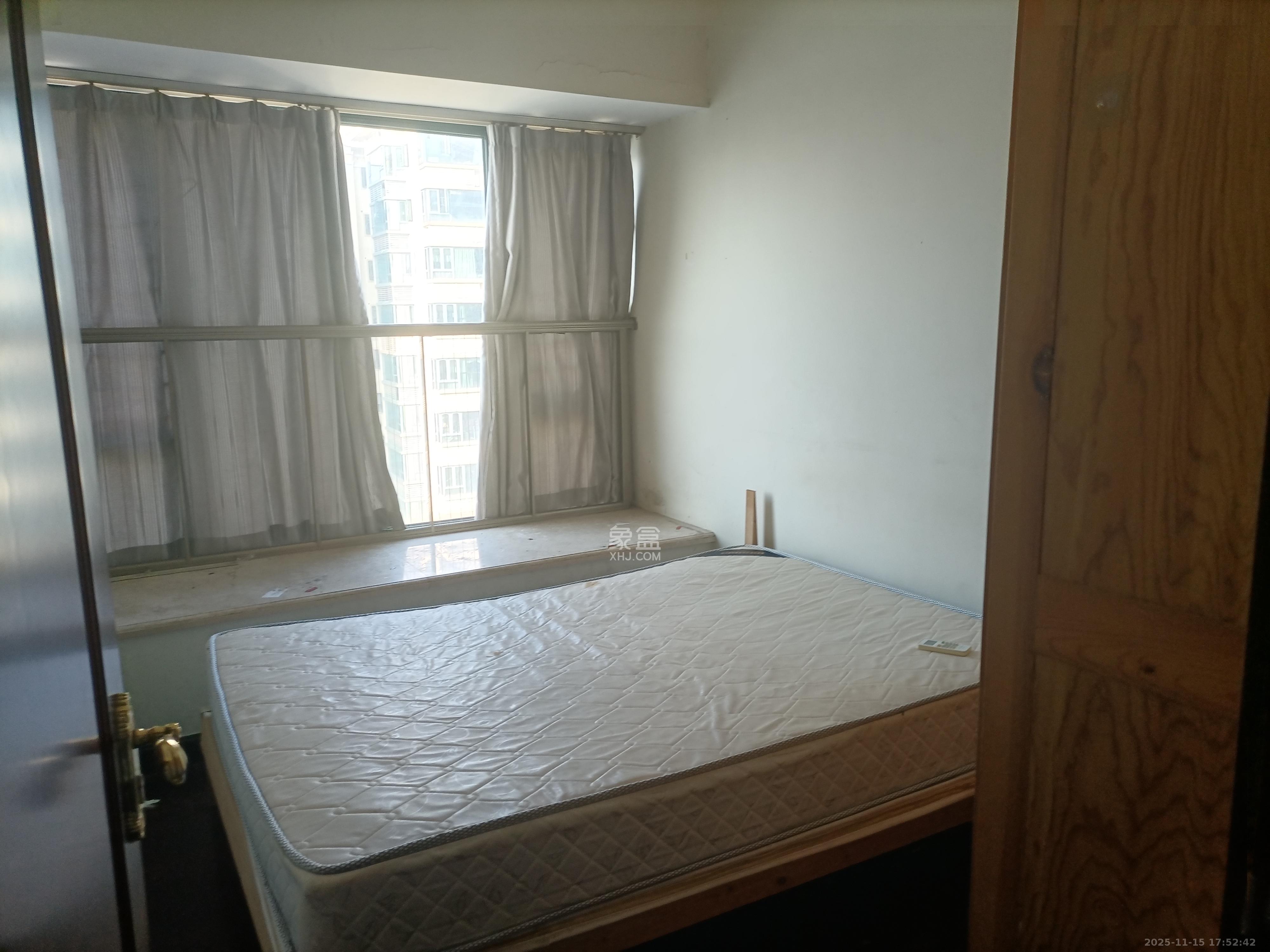 恒大绿洲  3室2厅2卫    2300.0元/月室内图