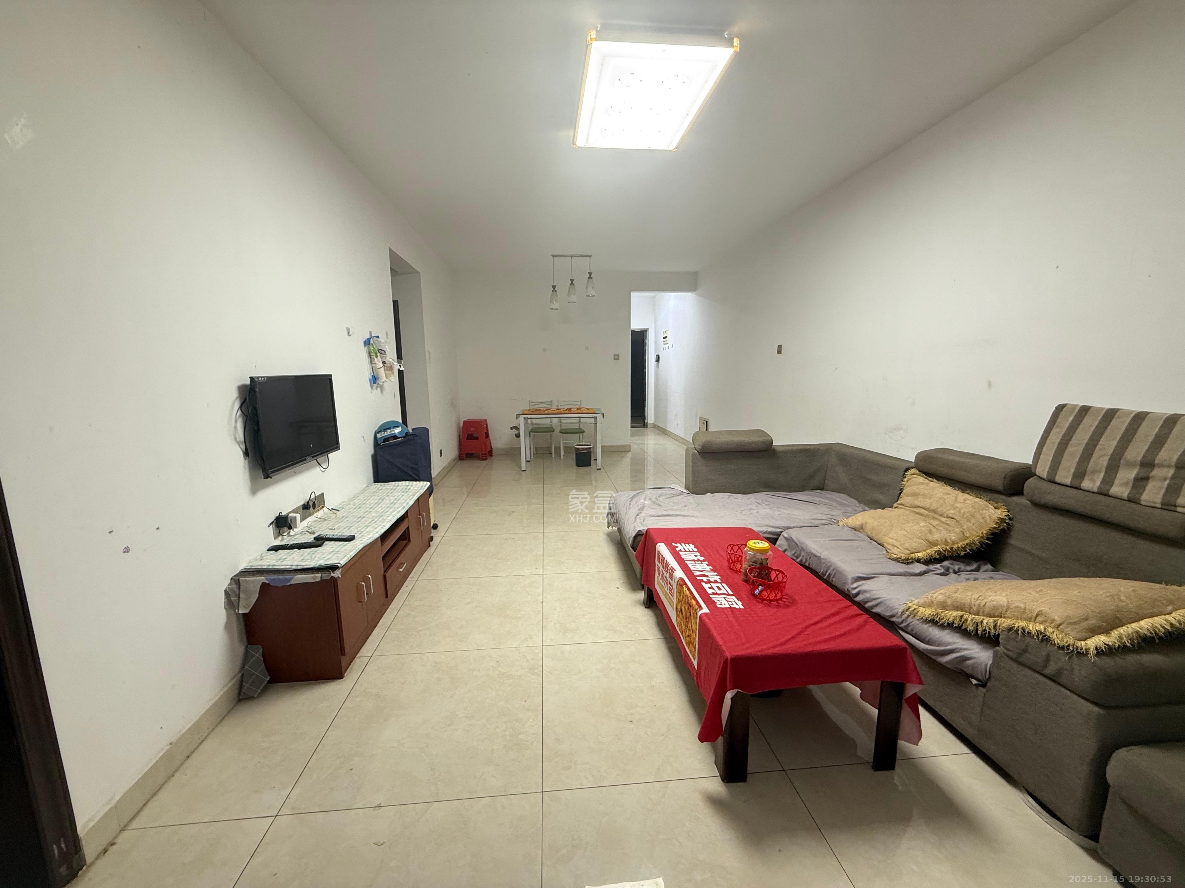 五矿紫湖香醍  3室2厅1卫    1700.0元/月室内图