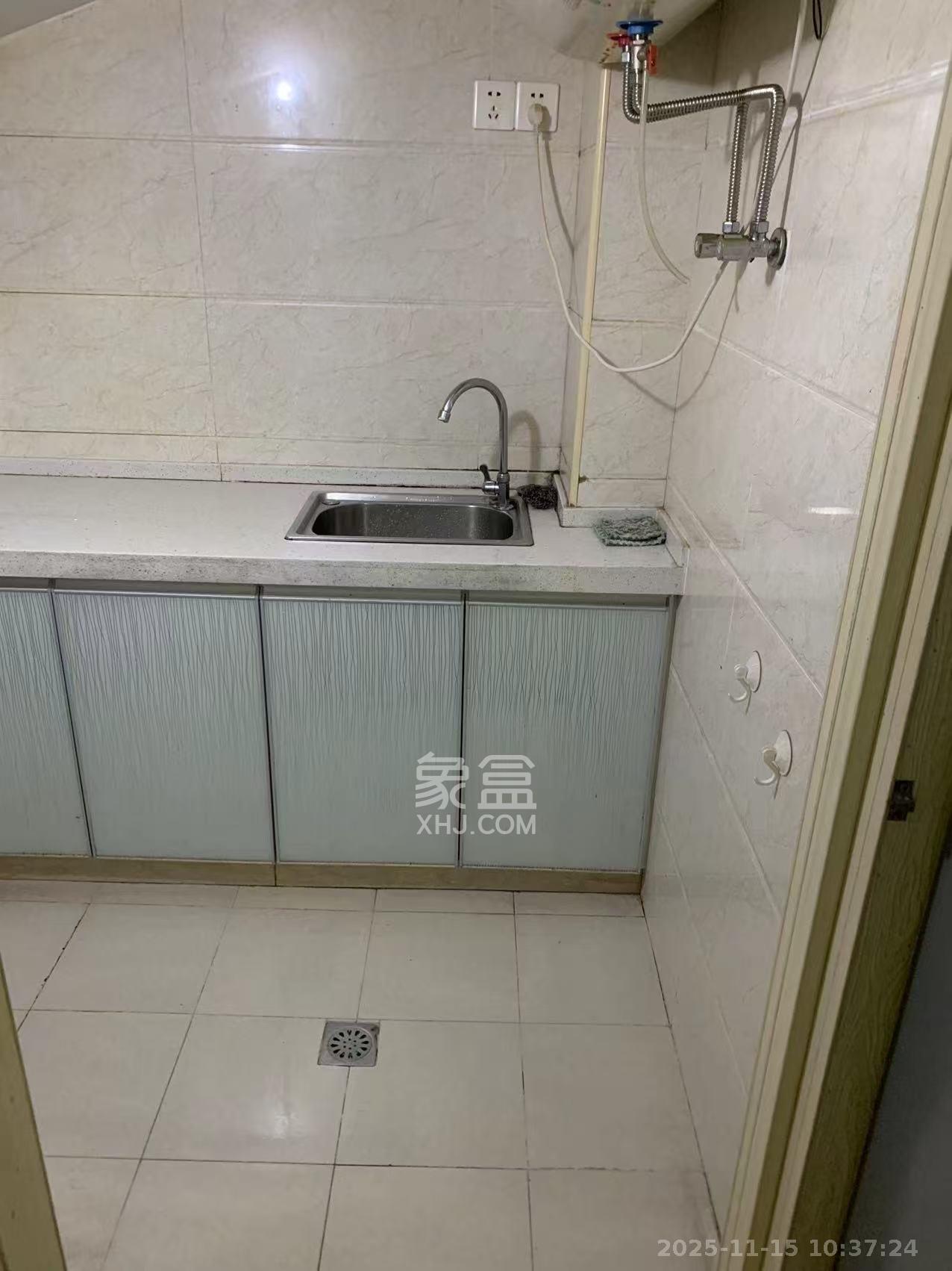 友兴家园  2室1厅1卫    700.0元/月室内图