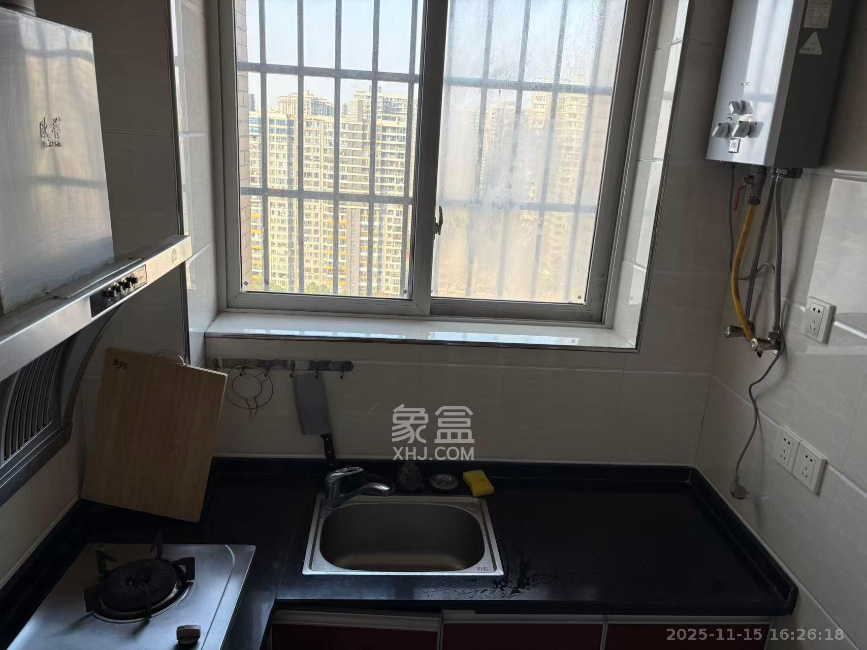 东方航标  1室1厅1卫    1100.0元/月室内图