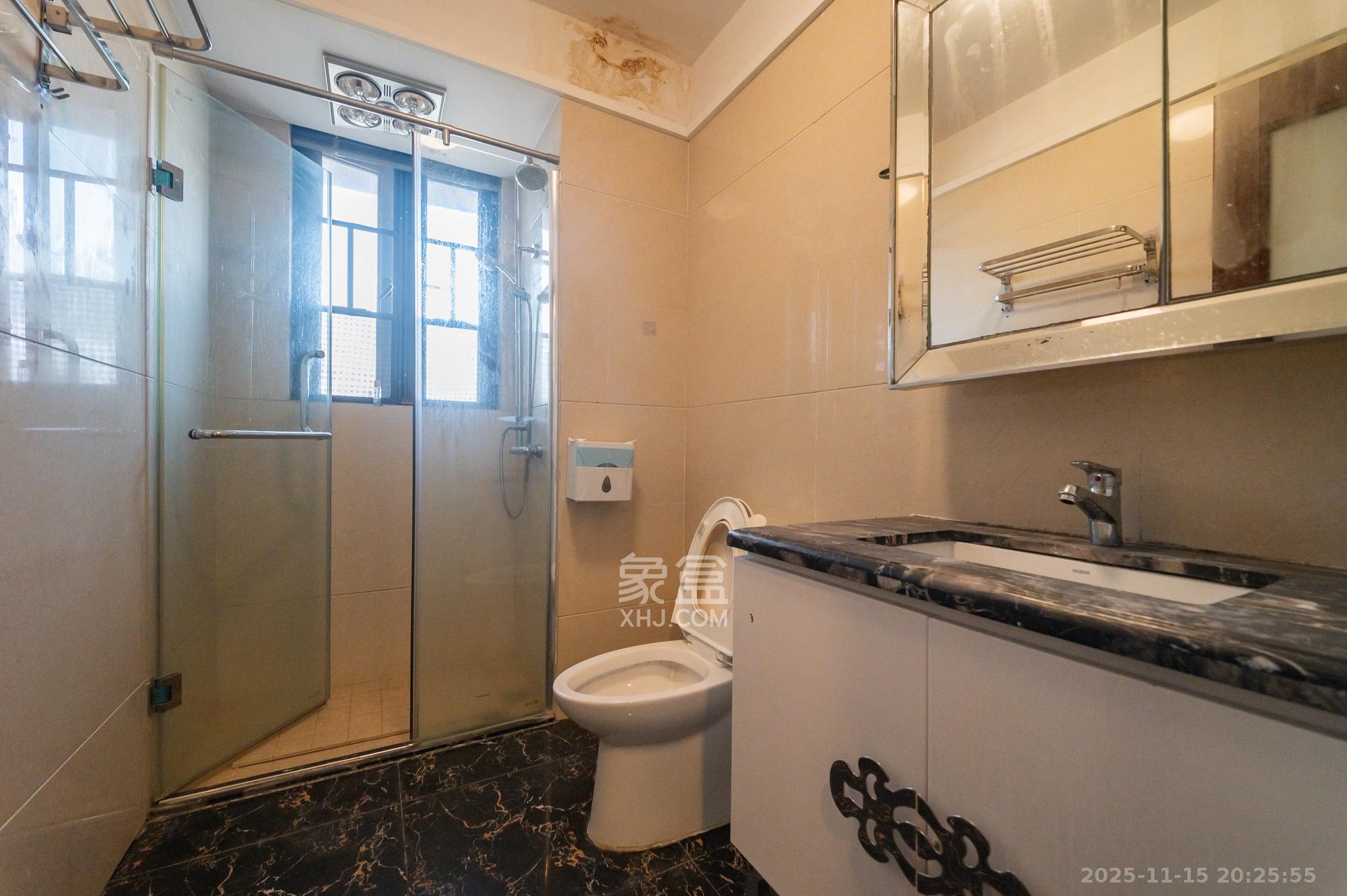 碧桂园威尼斯城 3室2厅2卫 90.0万 碧桂园威尼斯城 3室2厅2卫 90.0万卫生间