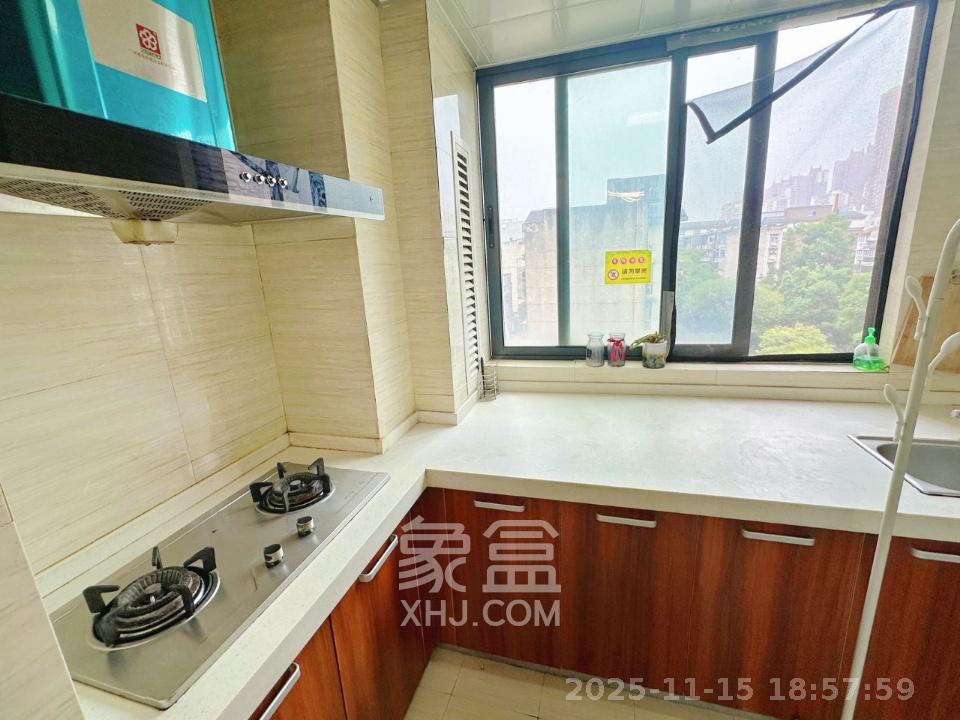 中建木莲工社  1室1厅1卫    1700.0元/月室内图